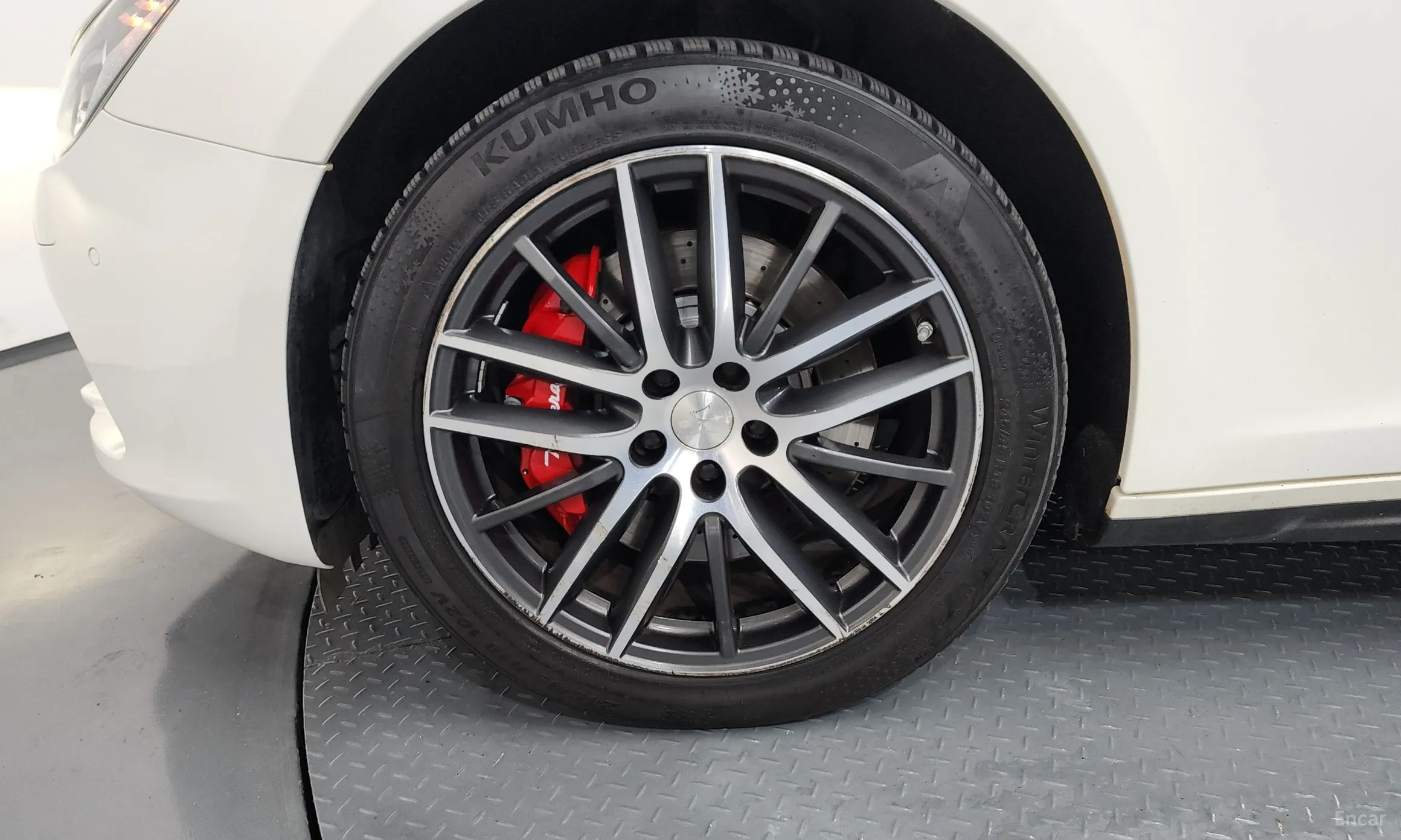 Maserati Ghibli превью 5