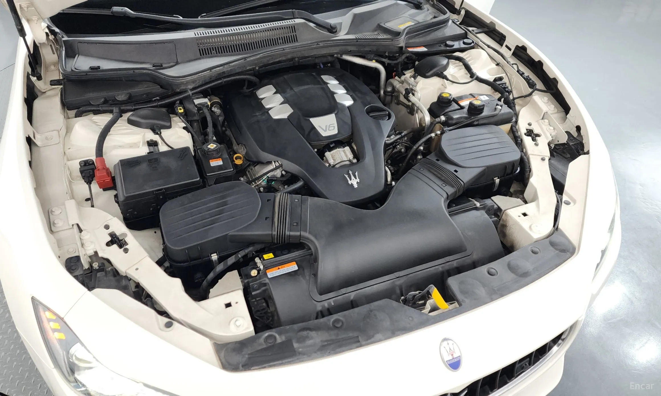Maserati Ghibli превью 6