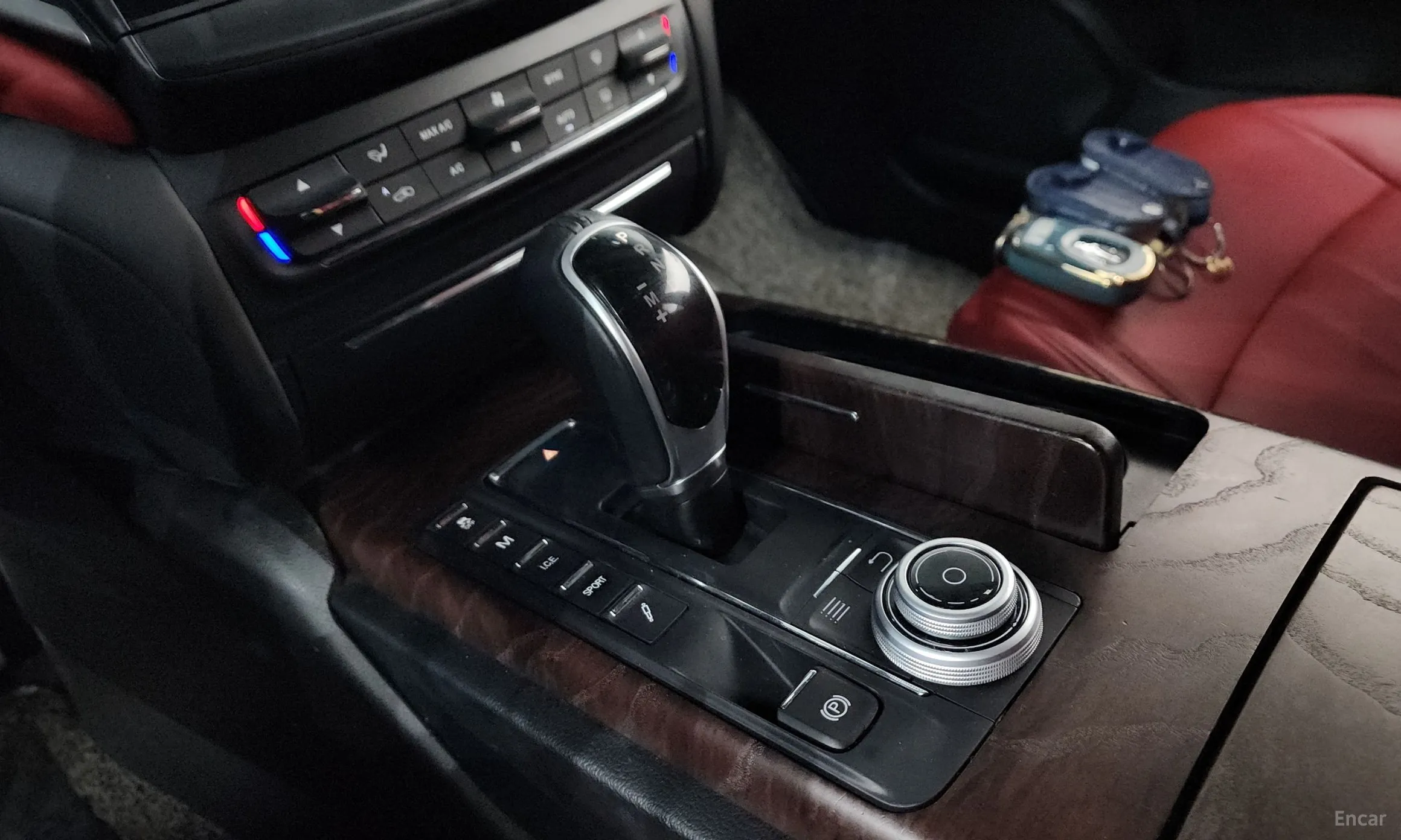 Maserati Ghibli превью 9
