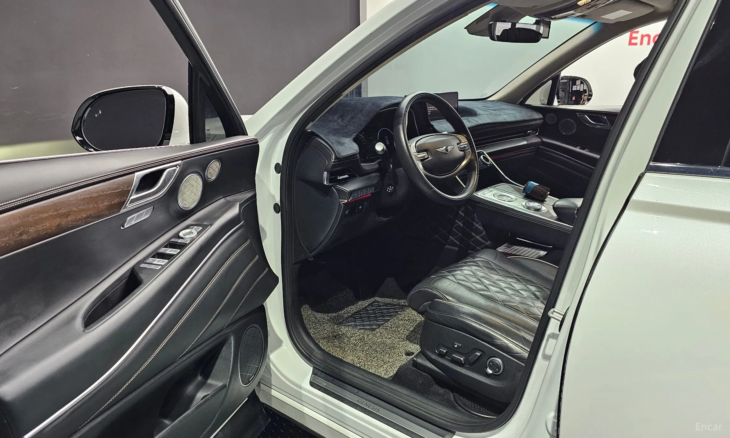 Genesis GV80 превью 10