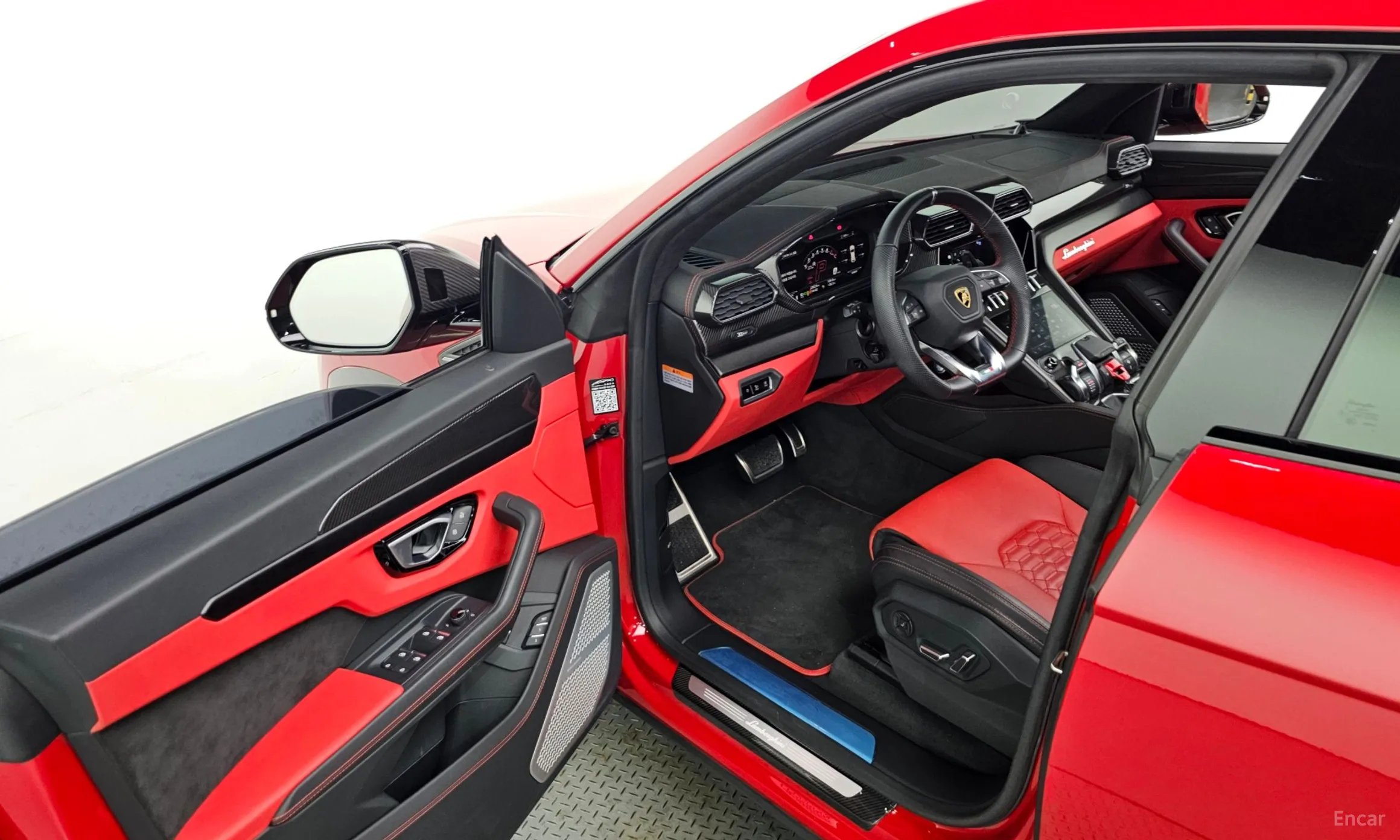 Lamborghini Urus превью 10