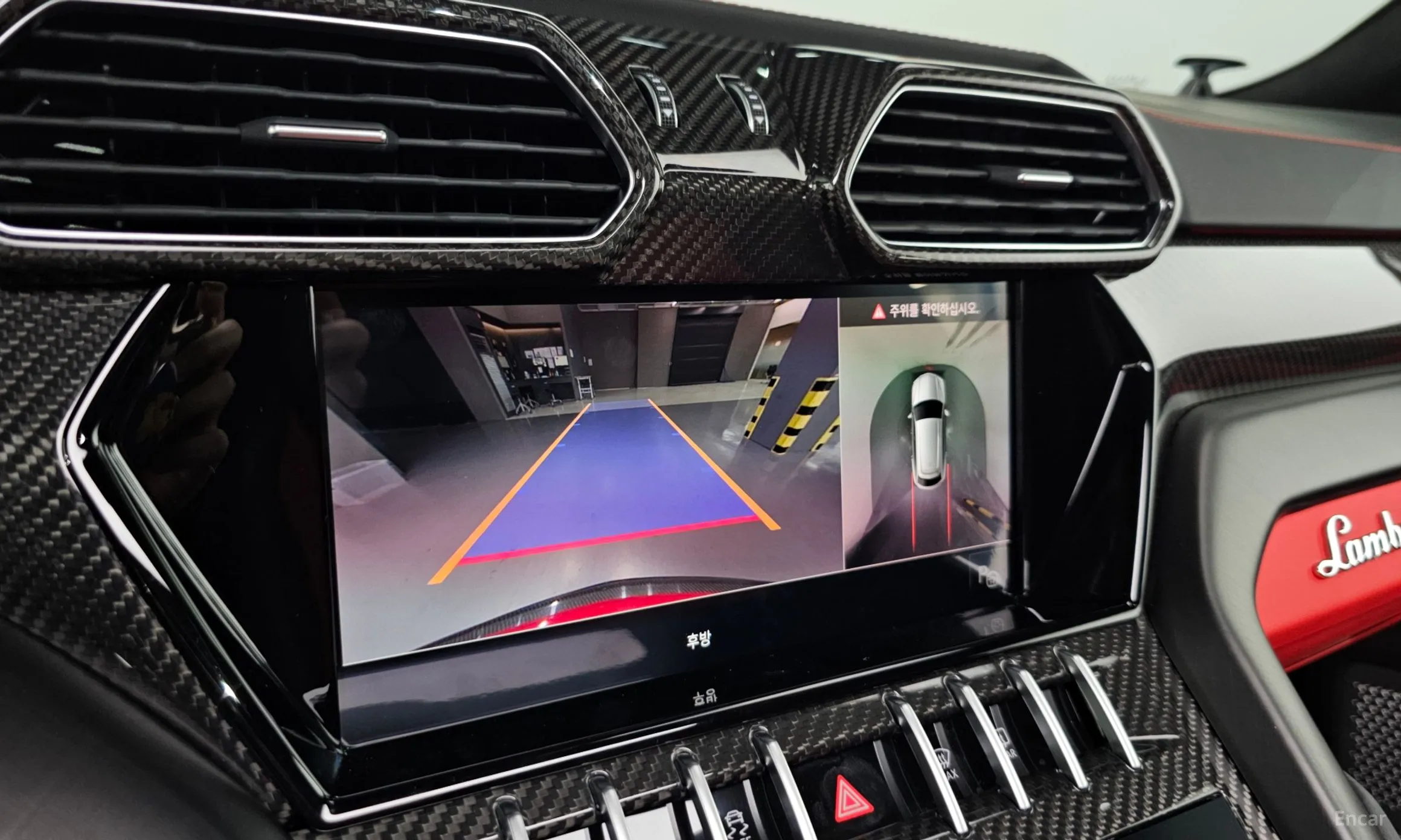 Lamborghini Urus превью 14
