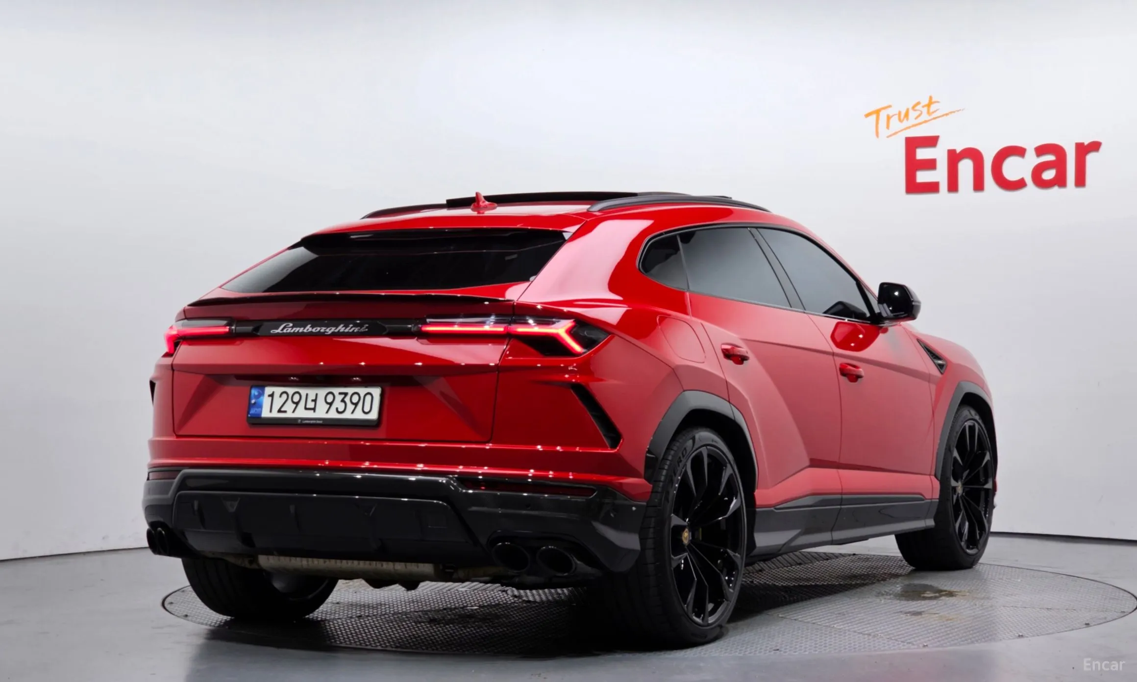 Lamborghini Urus превью 2