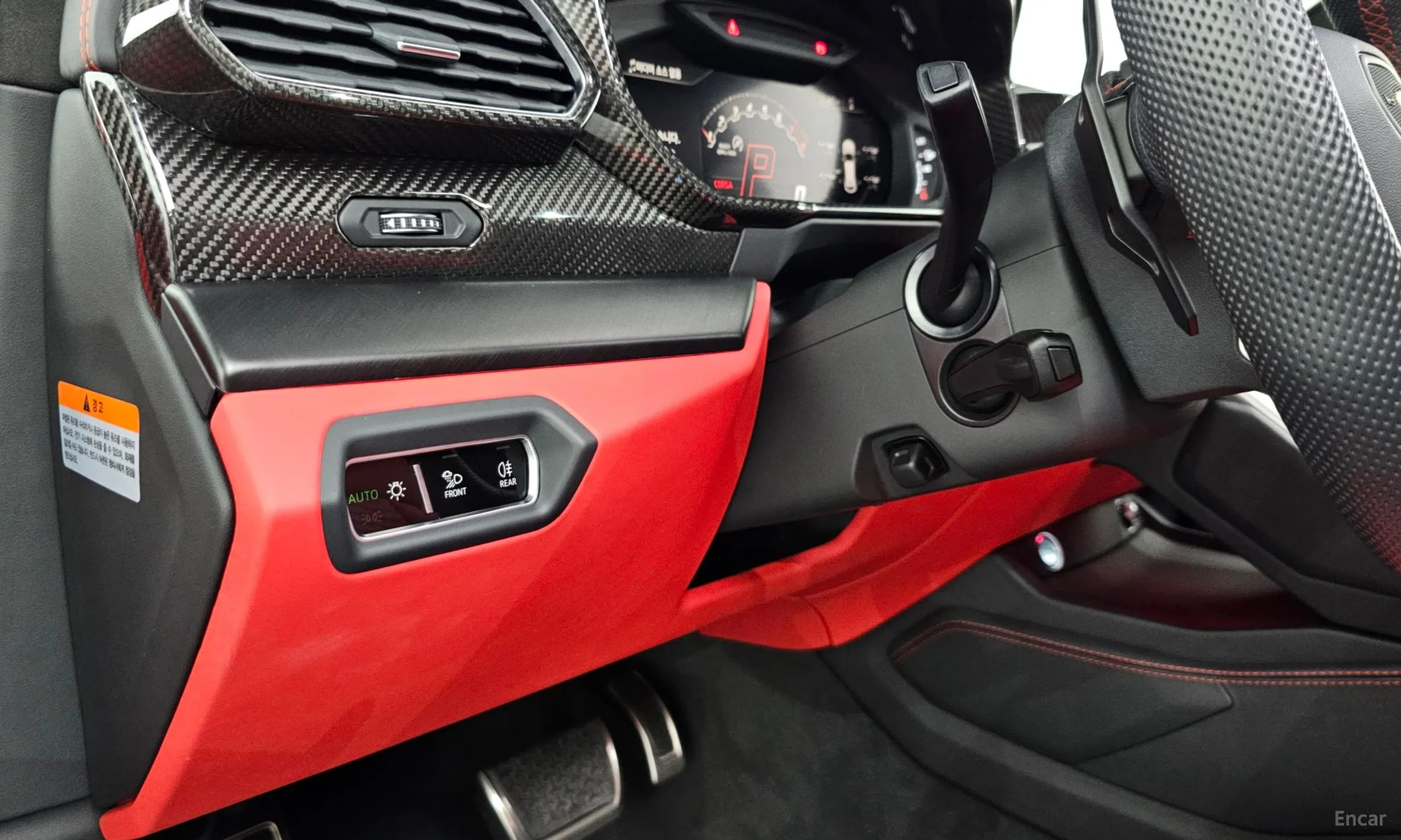 Lamborghini Urus превью 19