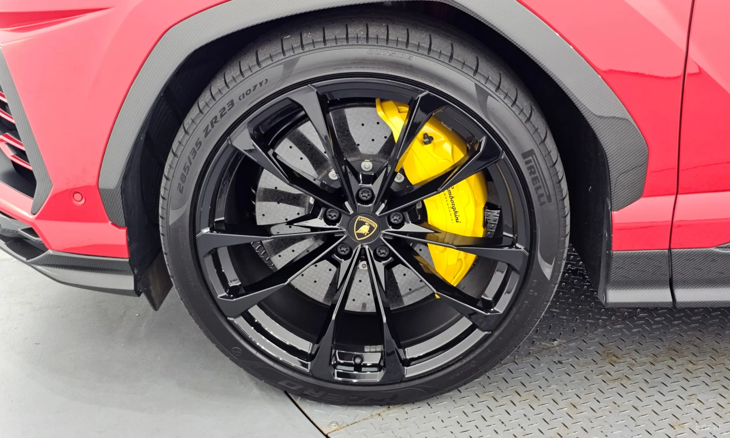 Lamborghini Urus превью 5