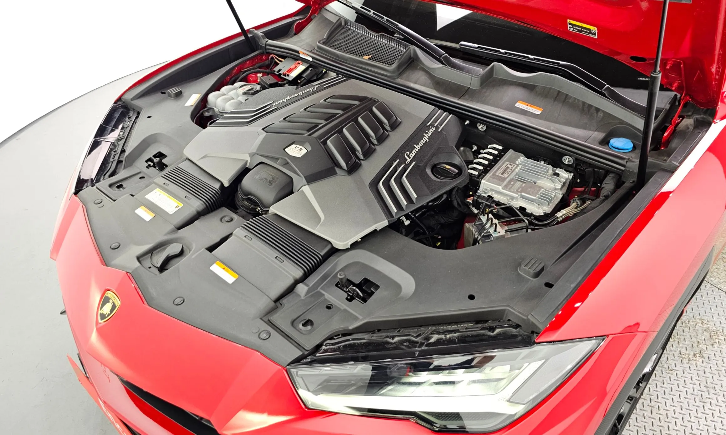 Lamborghini Urus превью 6
