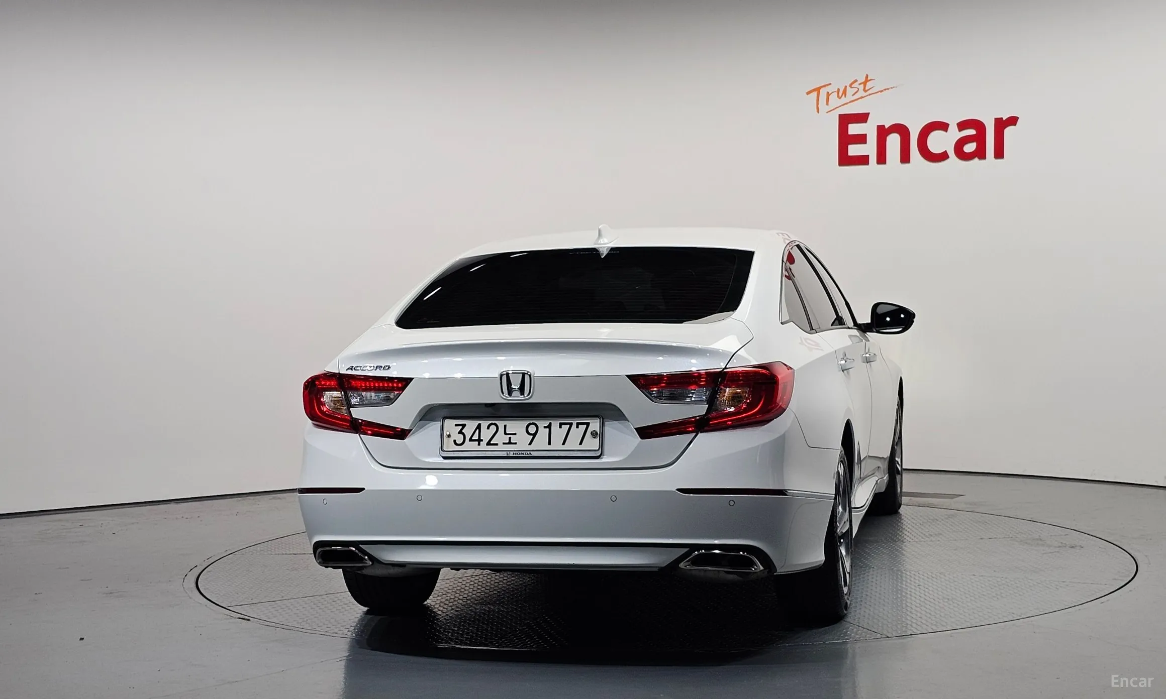 Honda Accord 10th Generation превью 4
