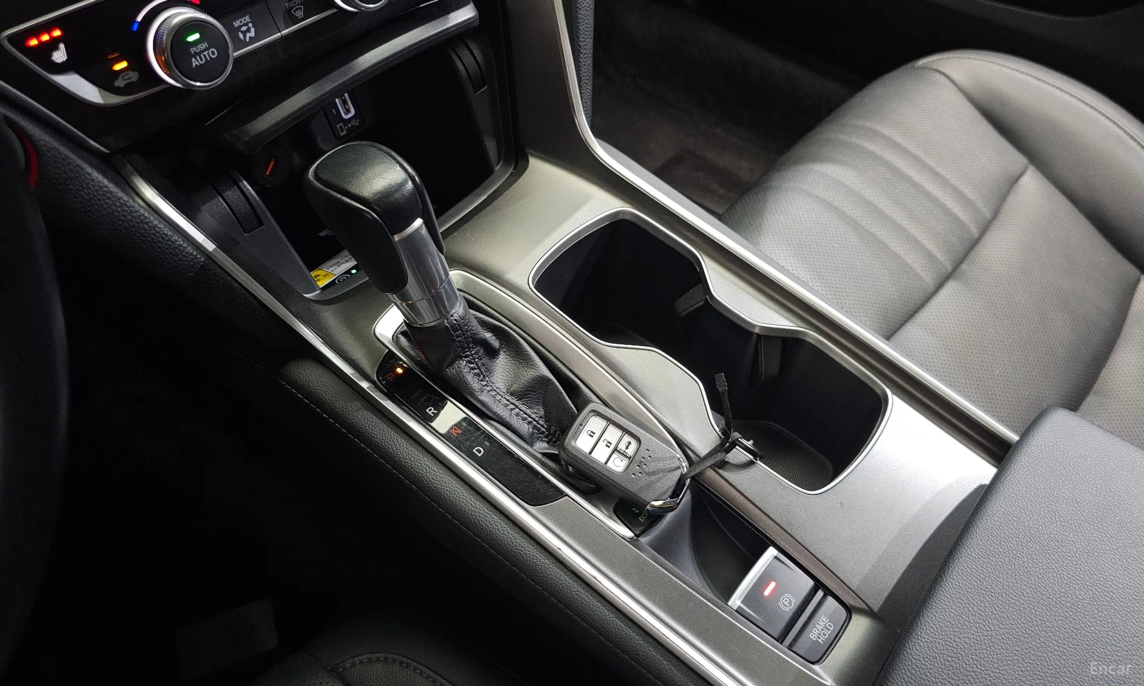 Honda Accord 10th Generation превью 9