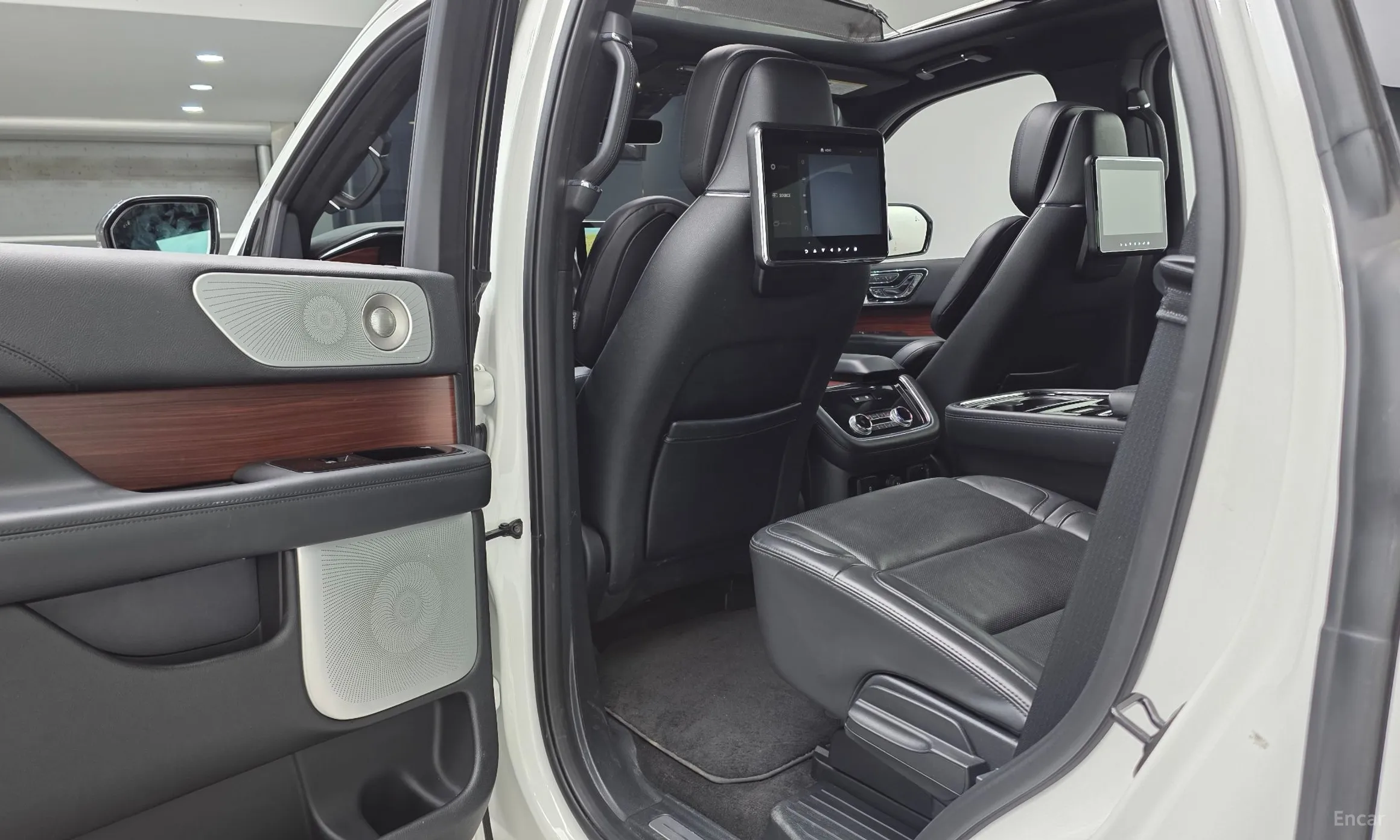 Lincoln Navigator 4th generation превью 12