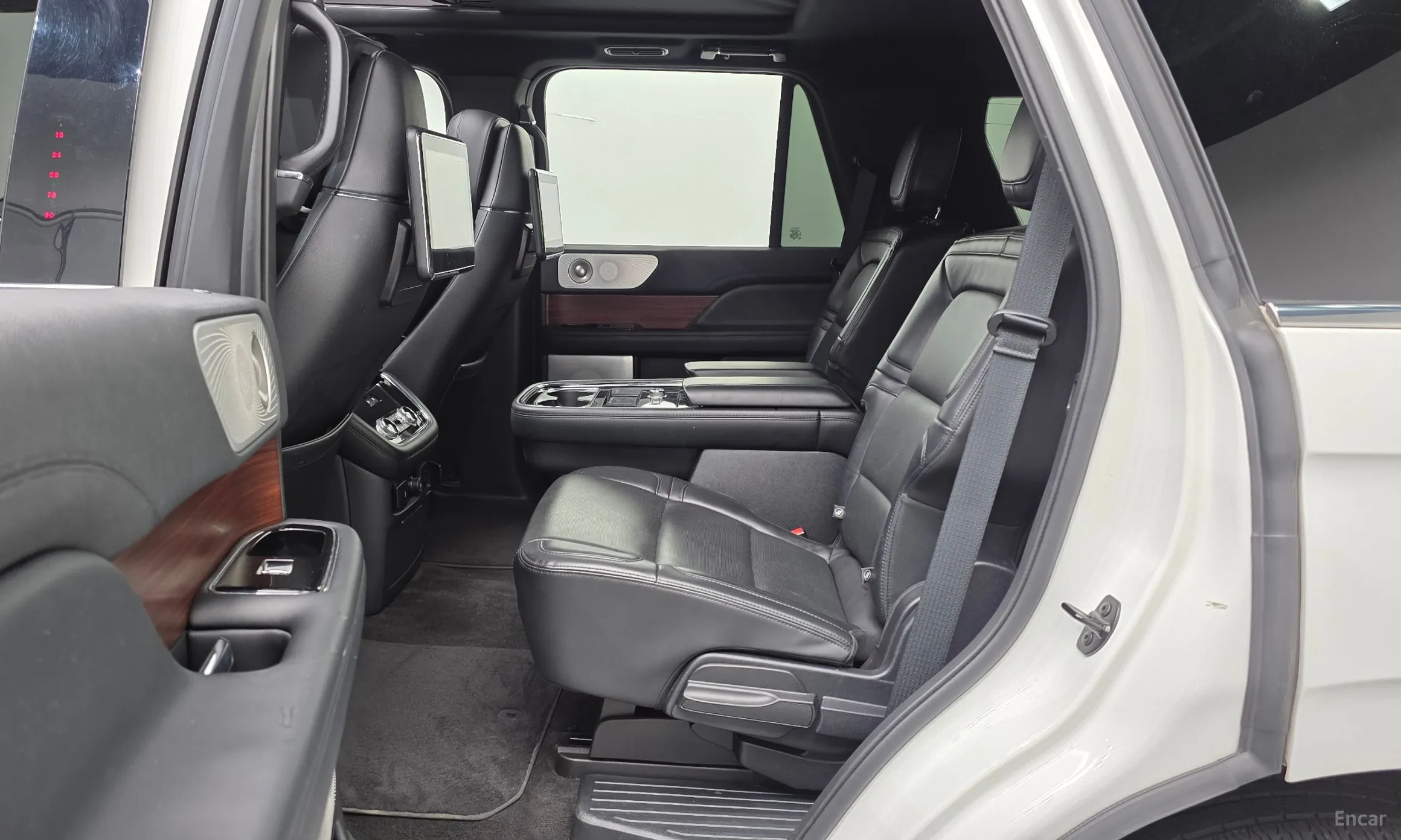 Lincoln Navigator 4th generation превью 13