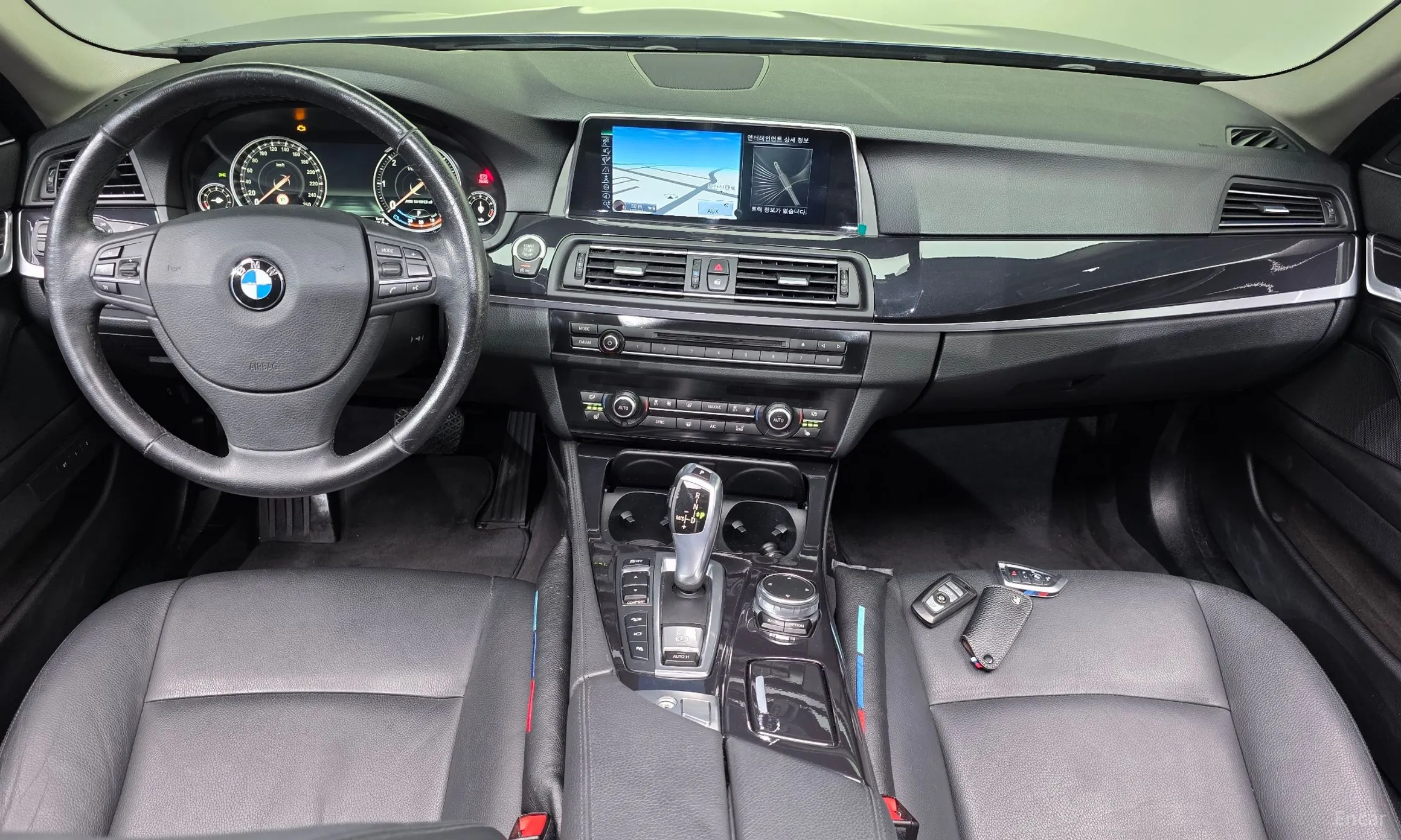 BMW 5 Series (F10) превью 7