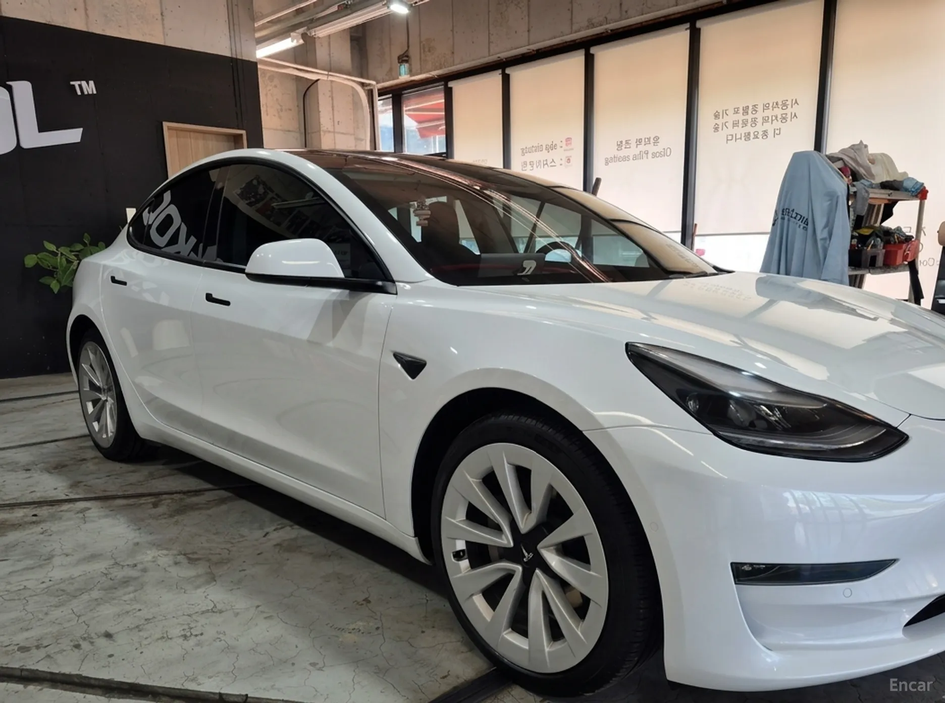 Tesla Model 3 превью 17
