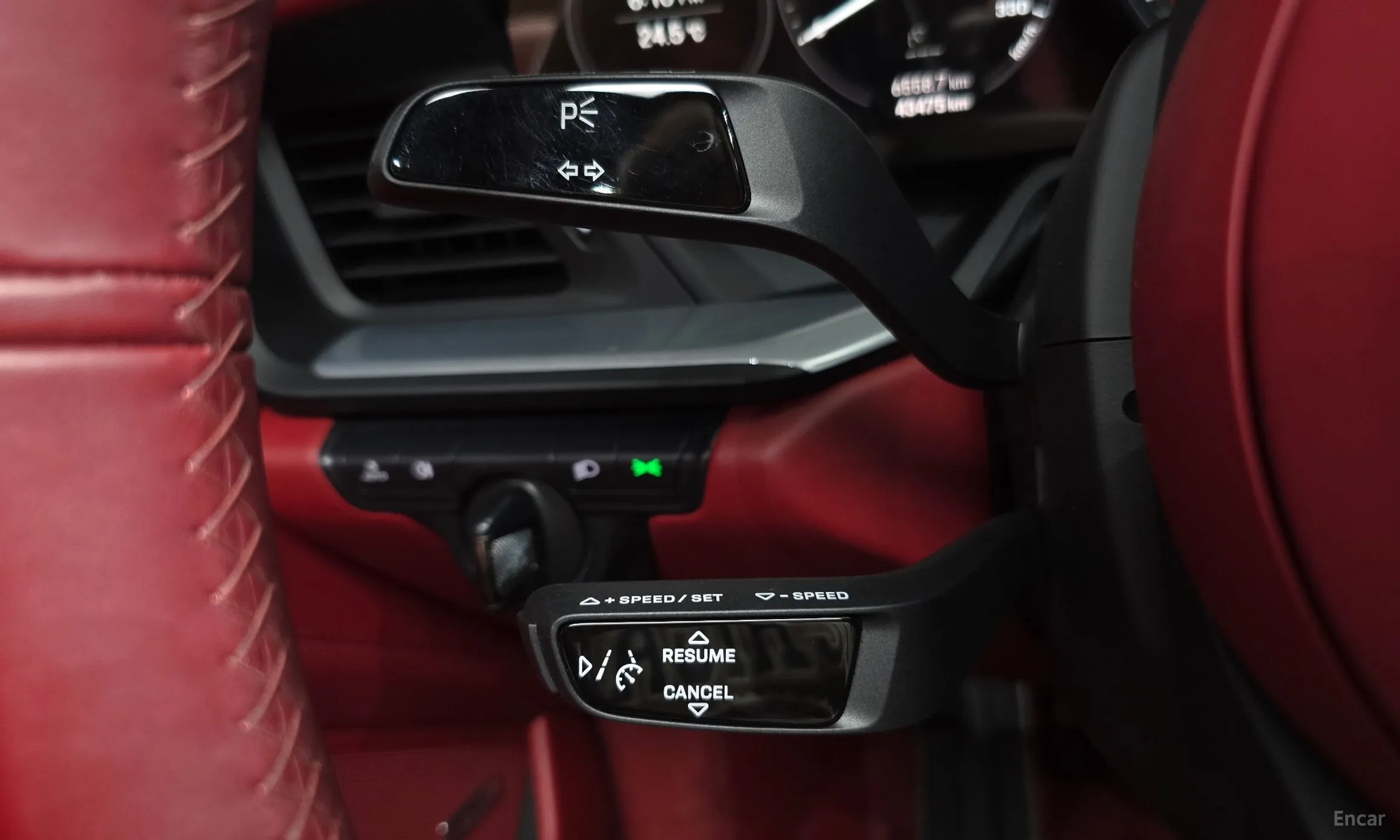 Porsche 911 (992) превью 20