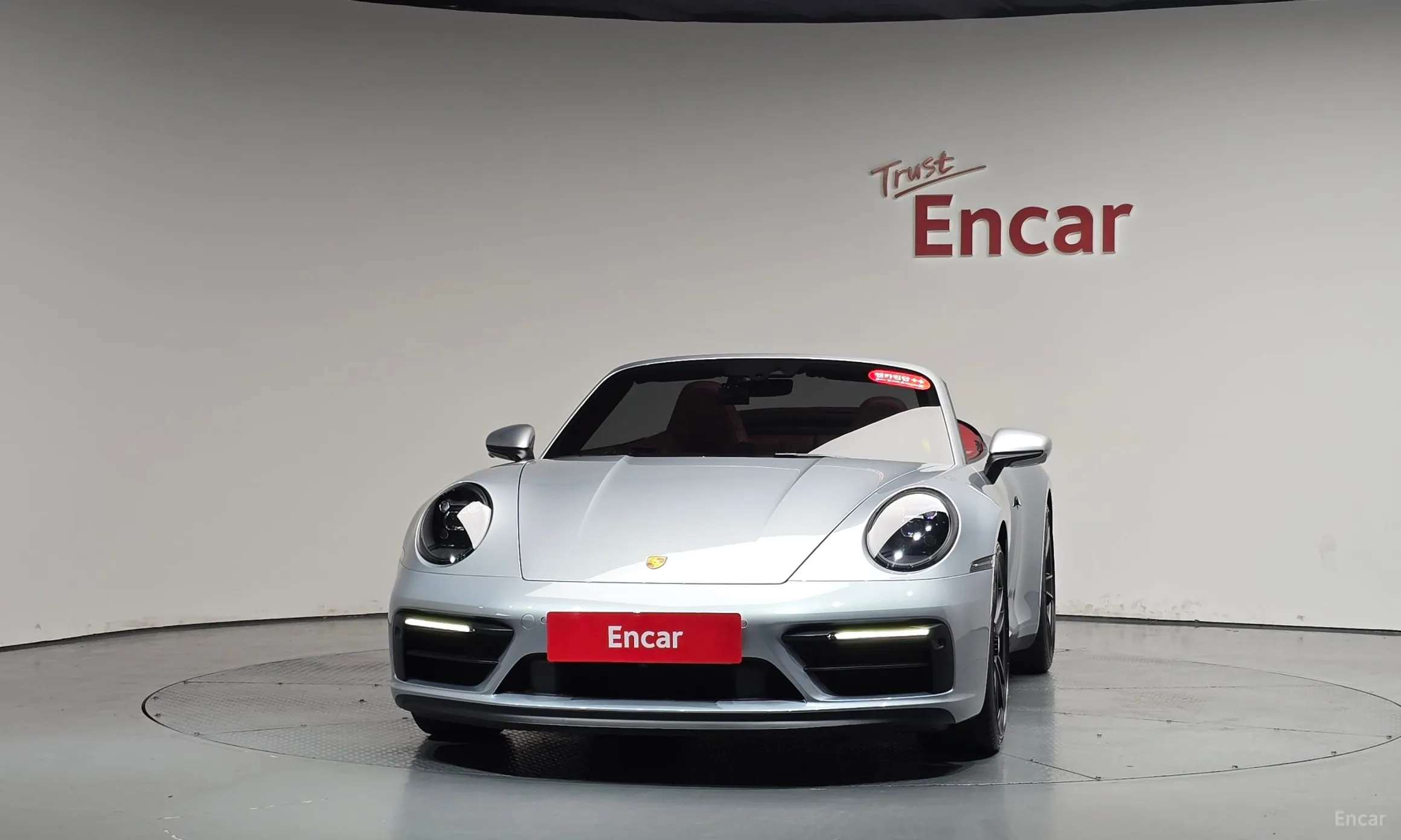 Porsche 911 (992) превью 3