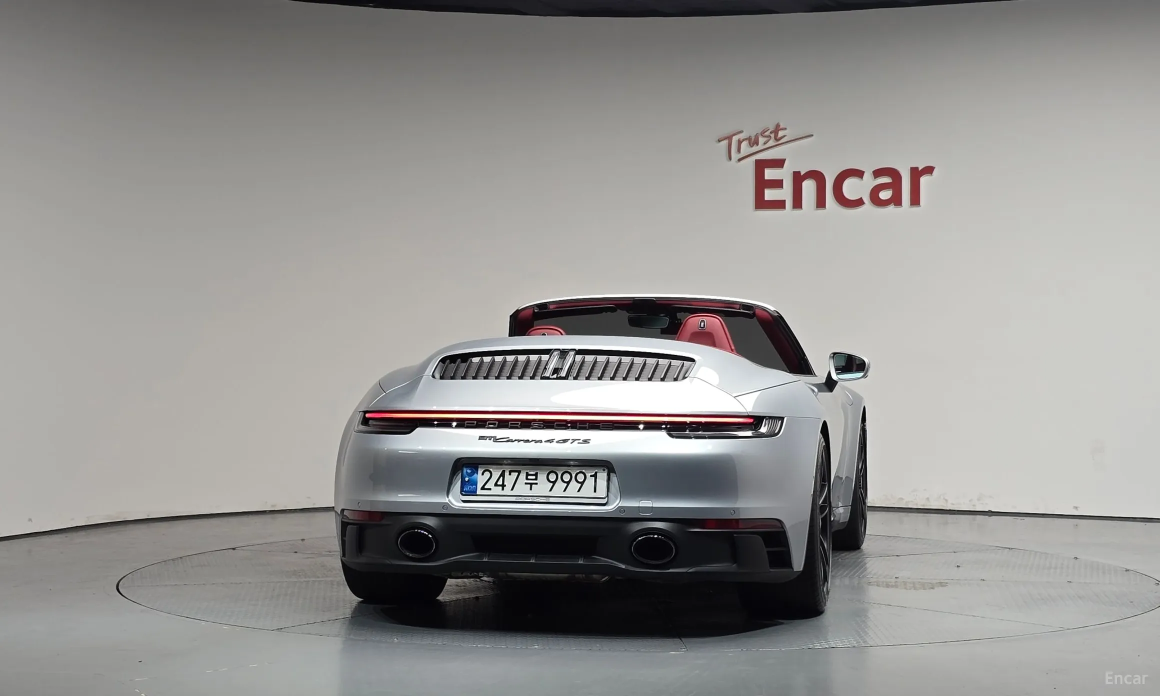 Porsche 911 (992) превью 4