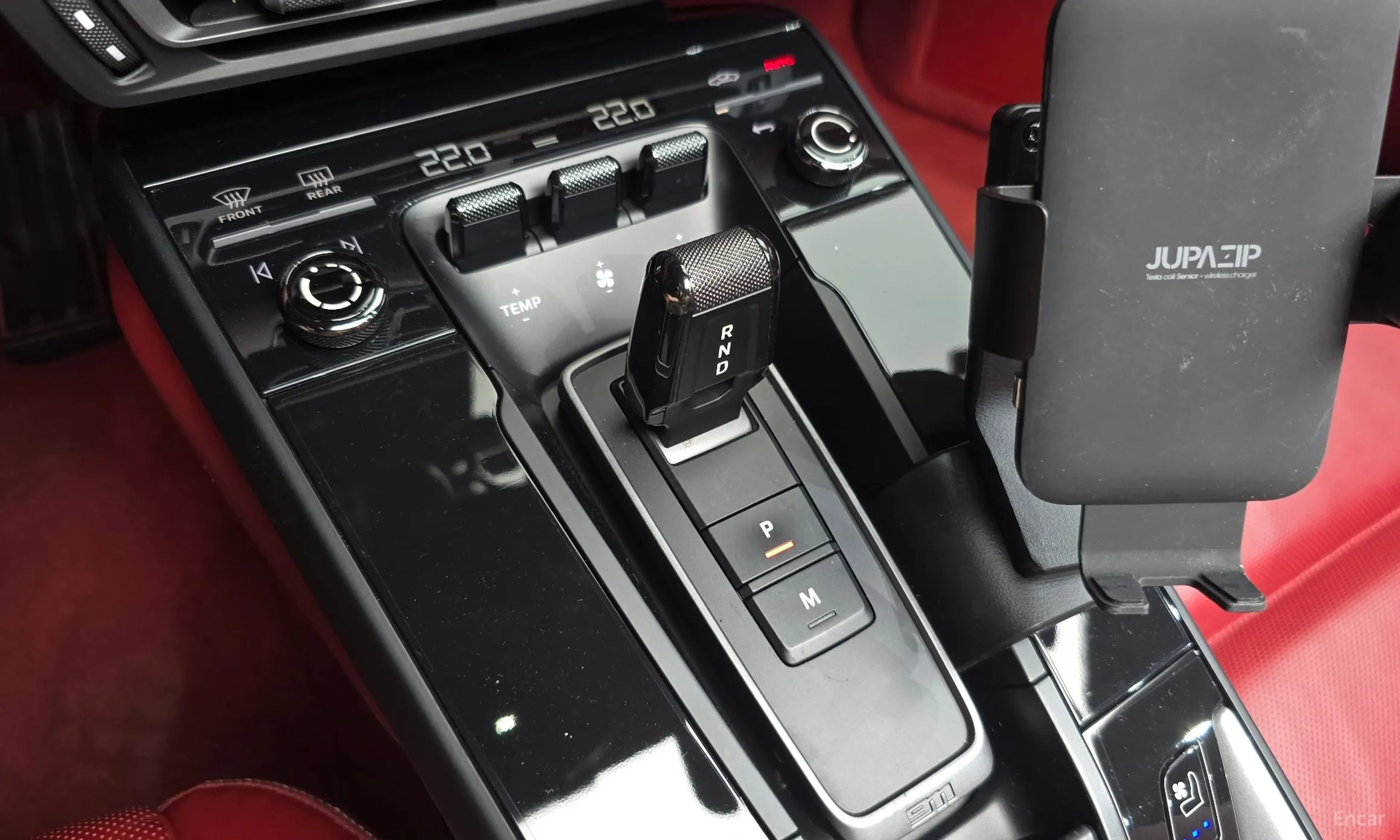 Porsche 911 (992) превью 9