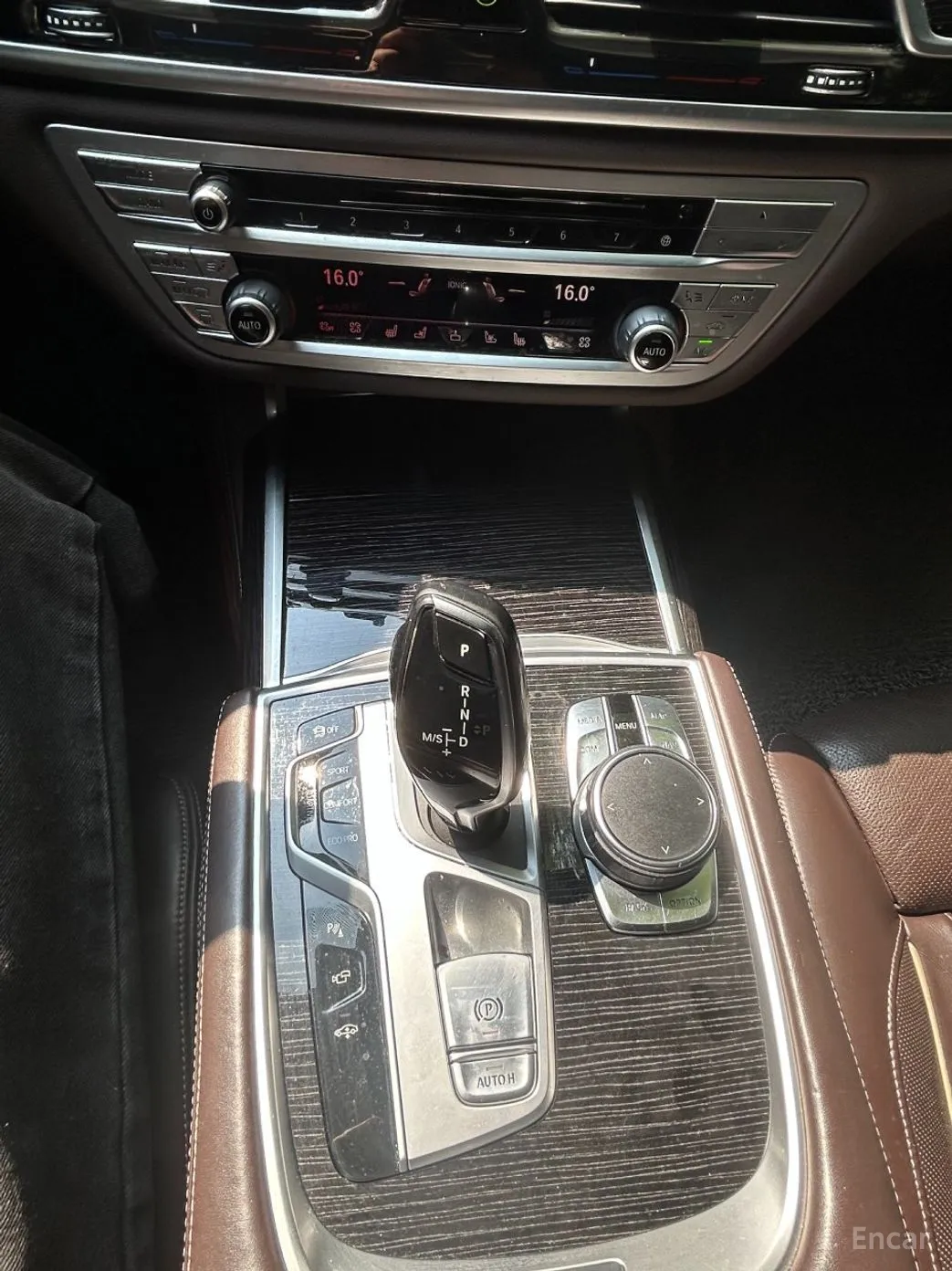 BMW 7 Series (G11) превью 12