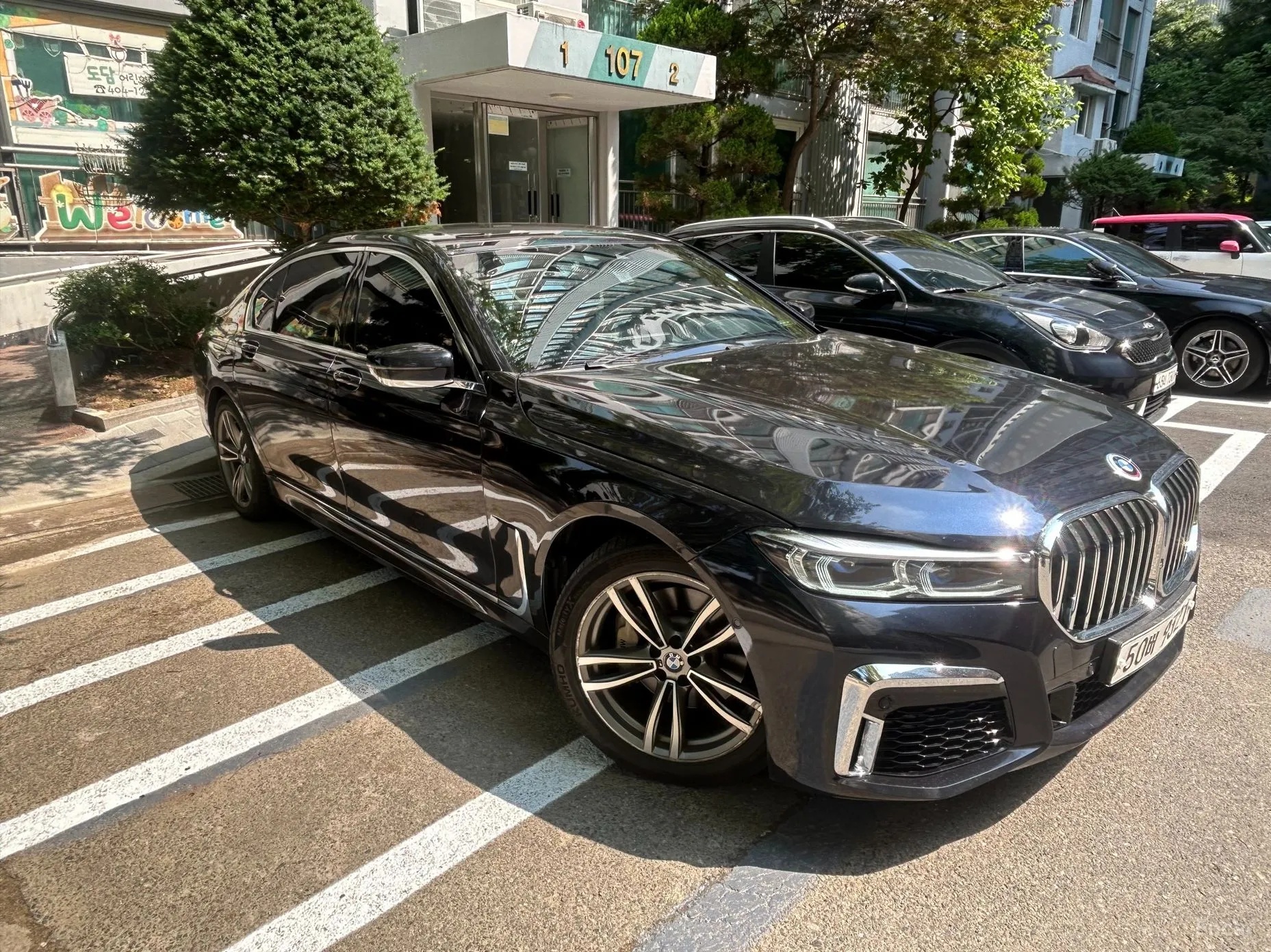BMW 7 Series (G11) превью 3