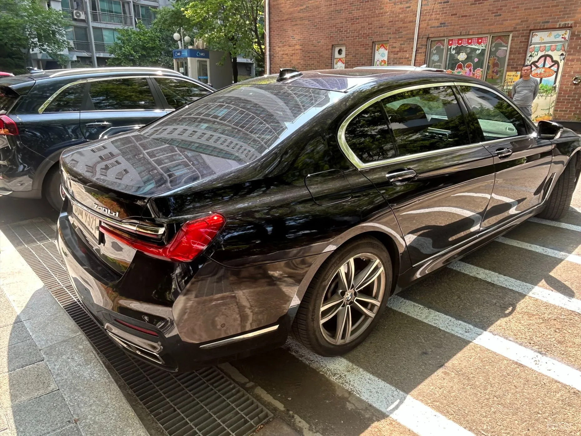 BMW 7 Series (G11) превью 4