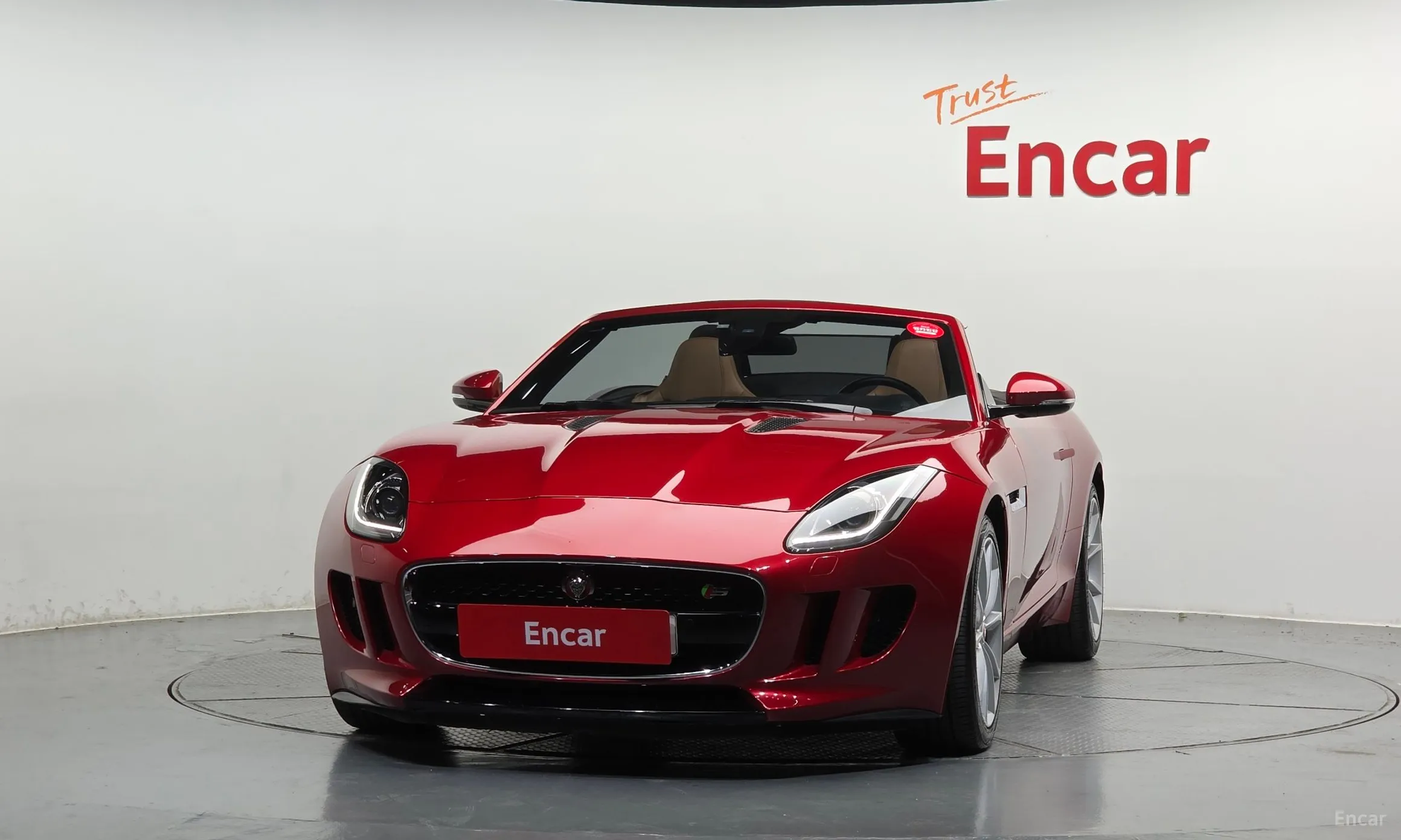 Jaguar F-TYPE превью 3