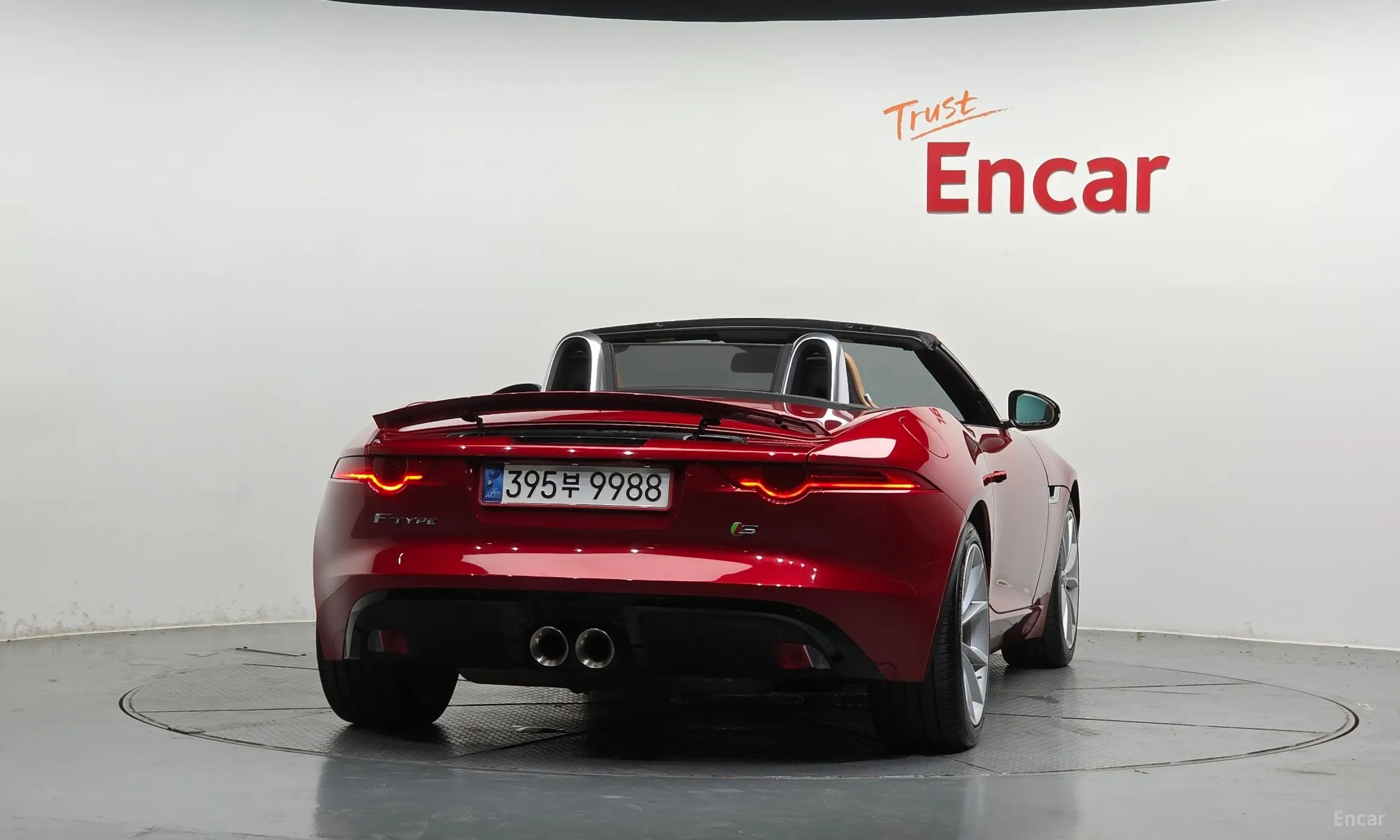 Jaguar F-TYPE превью 4