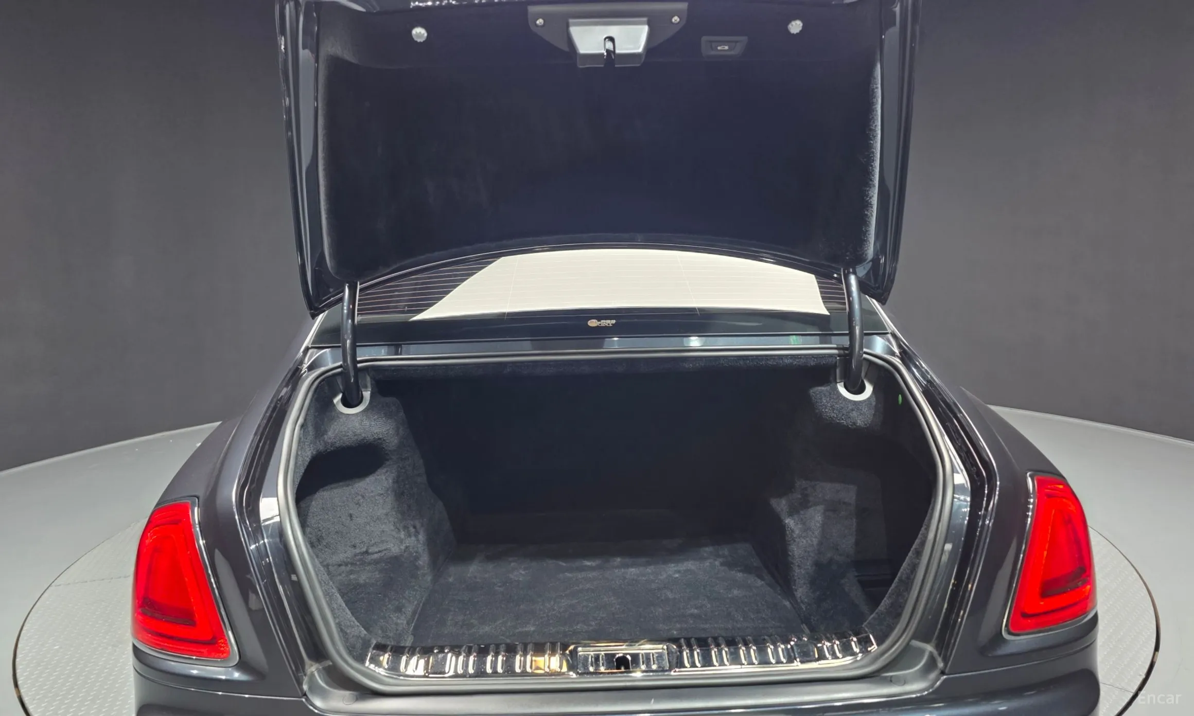 Rolls-Royce Ghost превью 20
