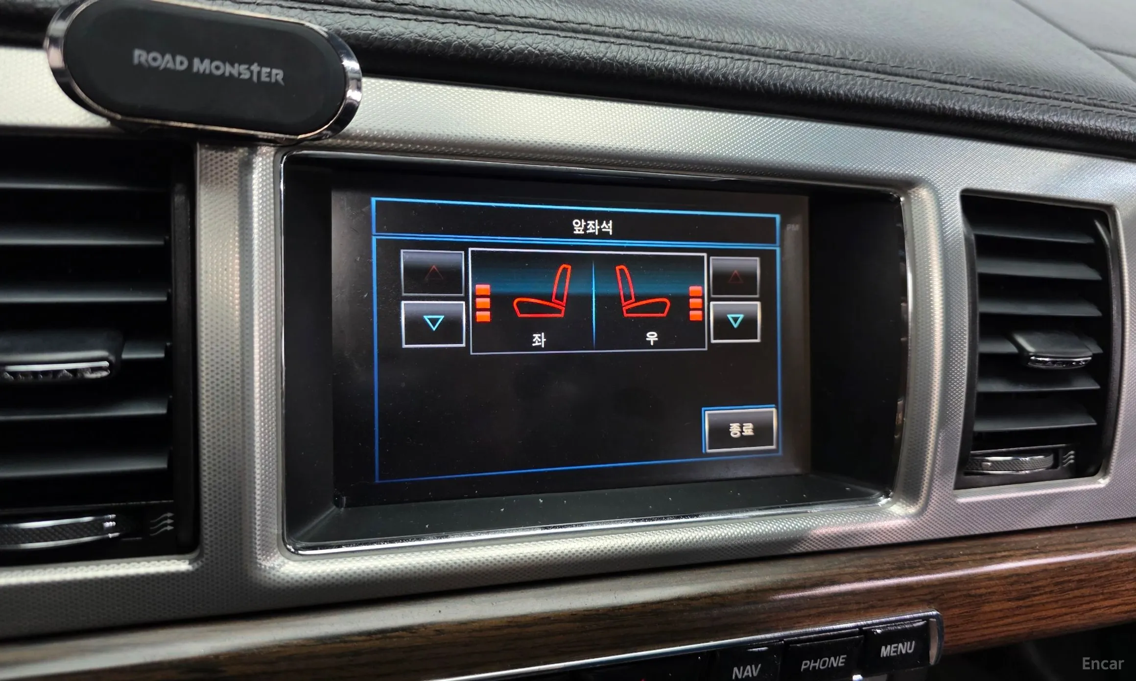 Jaguar New XF превью 16