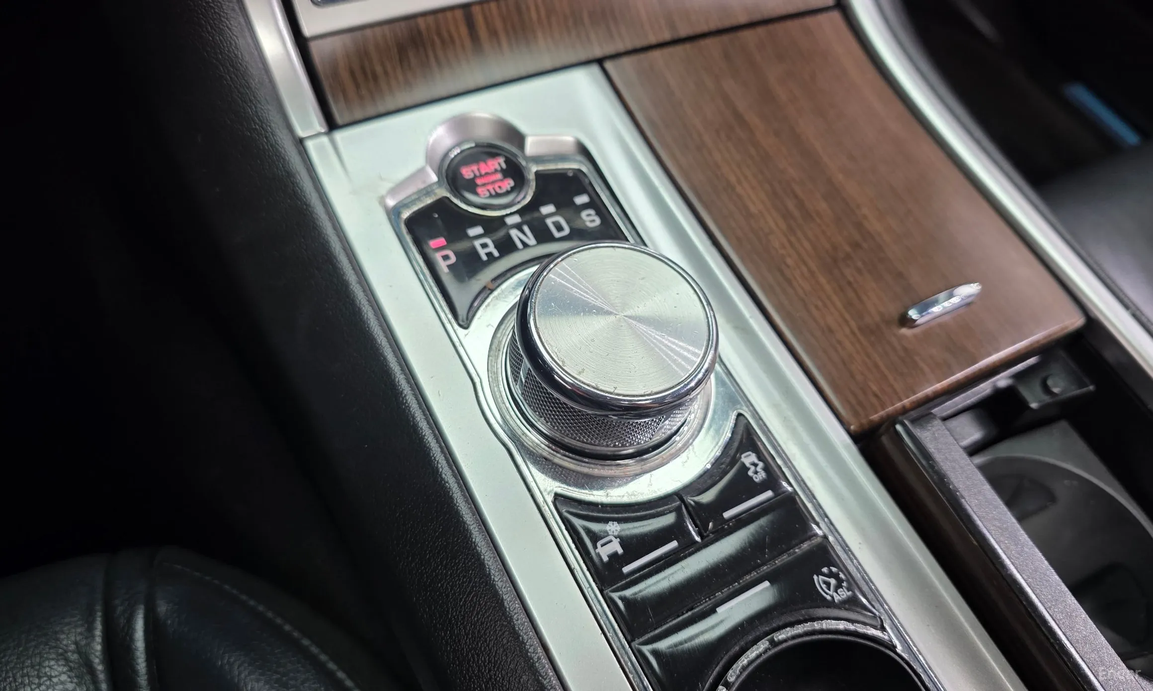 Jaguar New XF превью 9