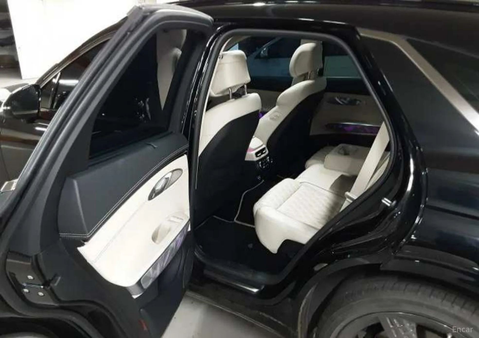 Genesis GV70 превью 10