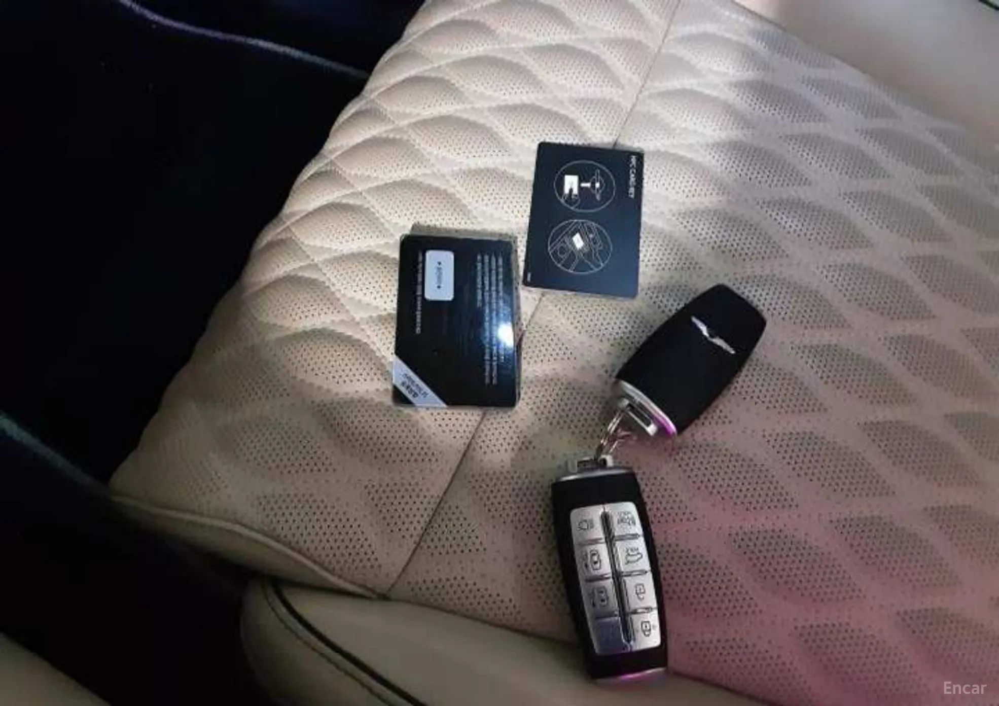 Genesis GV70 превью 12