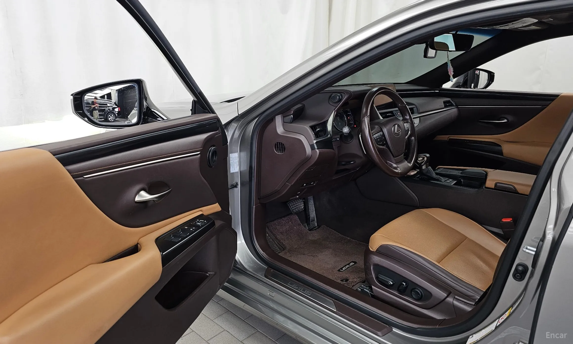 Lexus ES300h 7th Generation превью 10