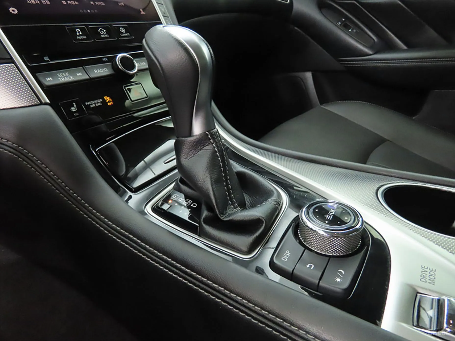 Infiniti Q50 превью 11