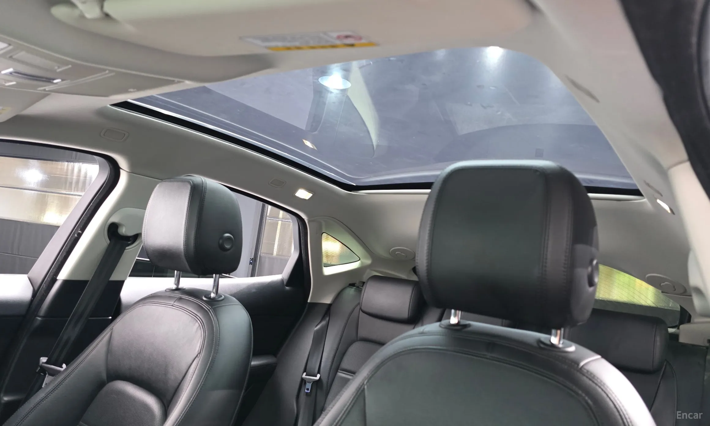 Jaguar E-PACE превью 19