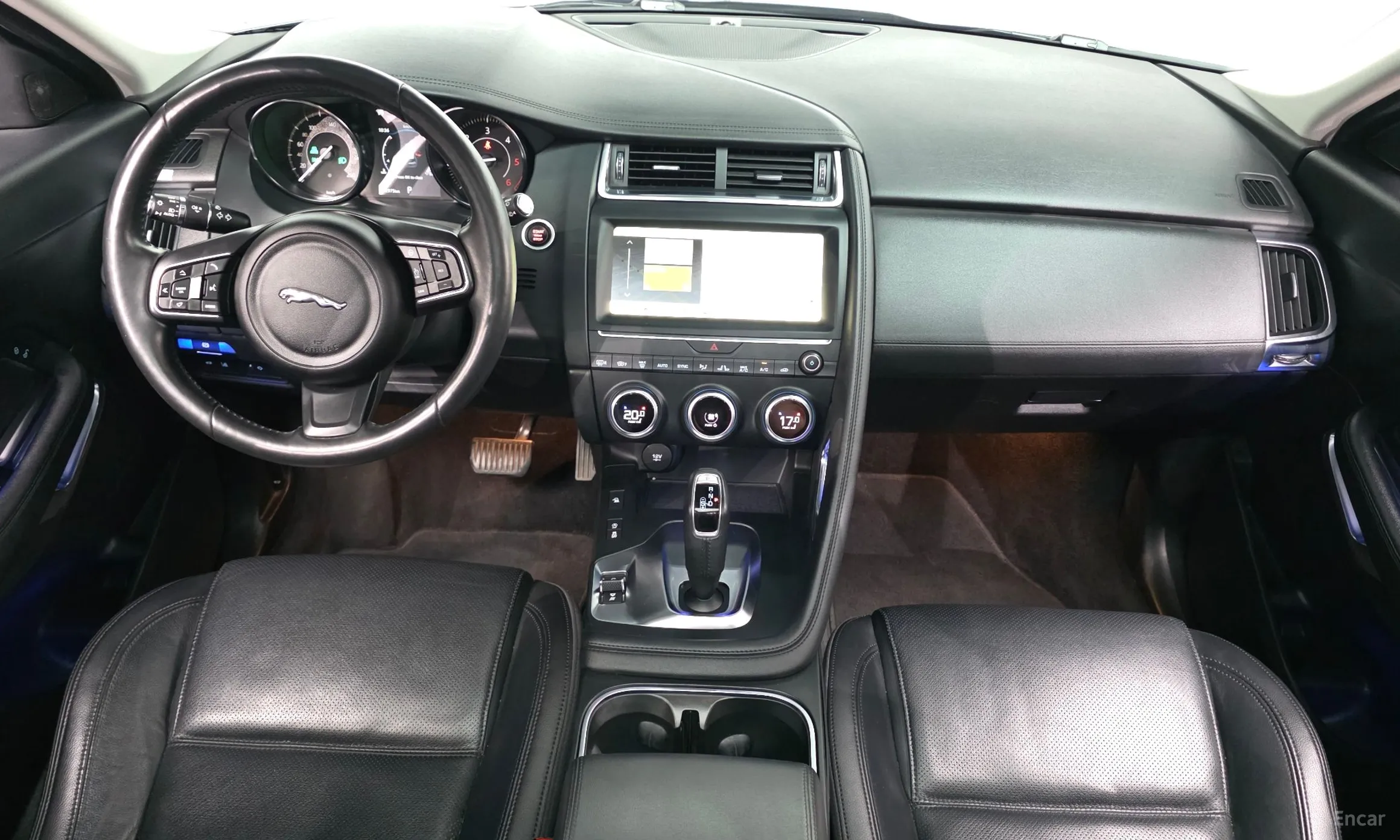 Jaguar E-PACE превью 7