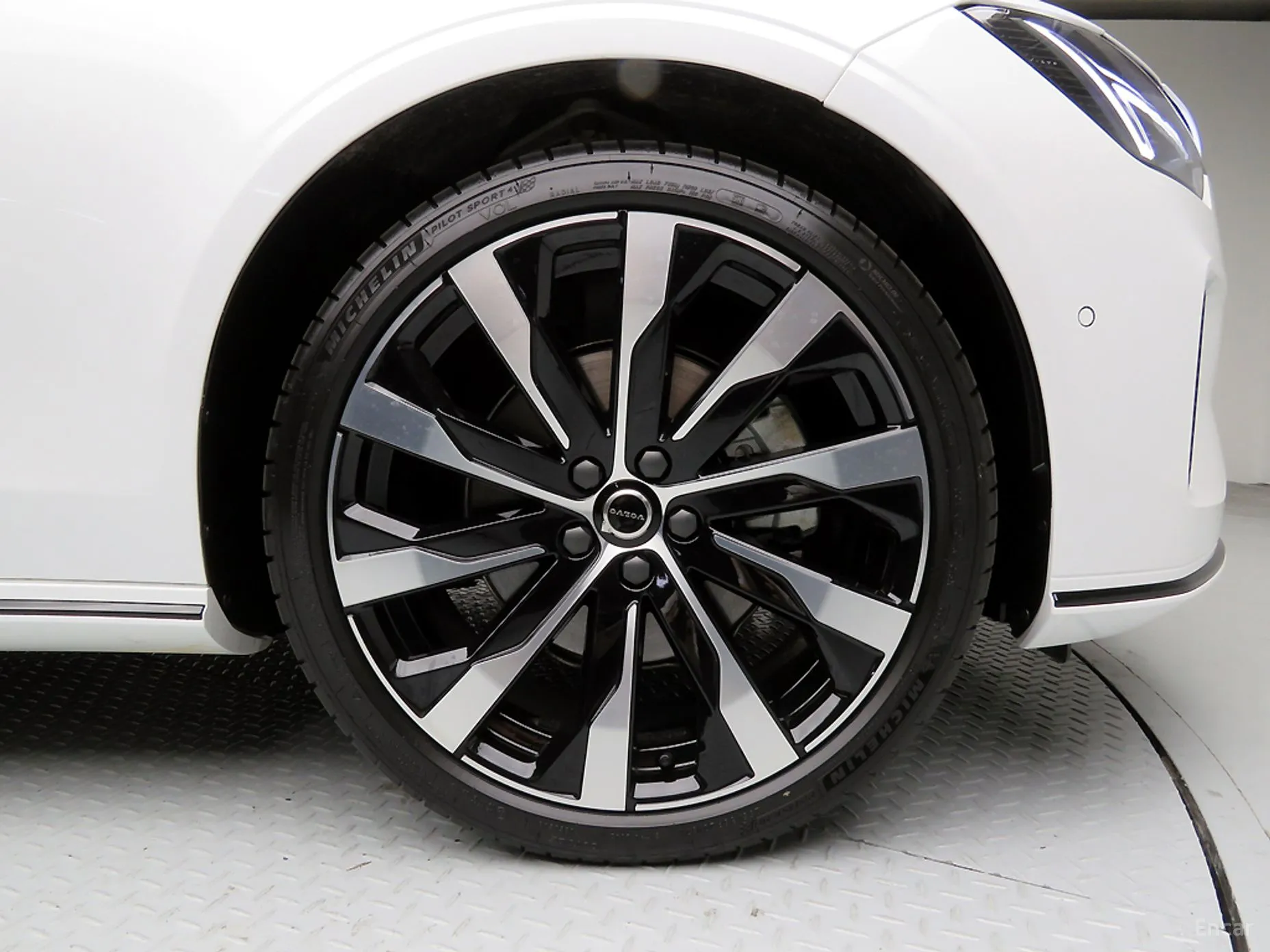 Volvo S90 превью 6