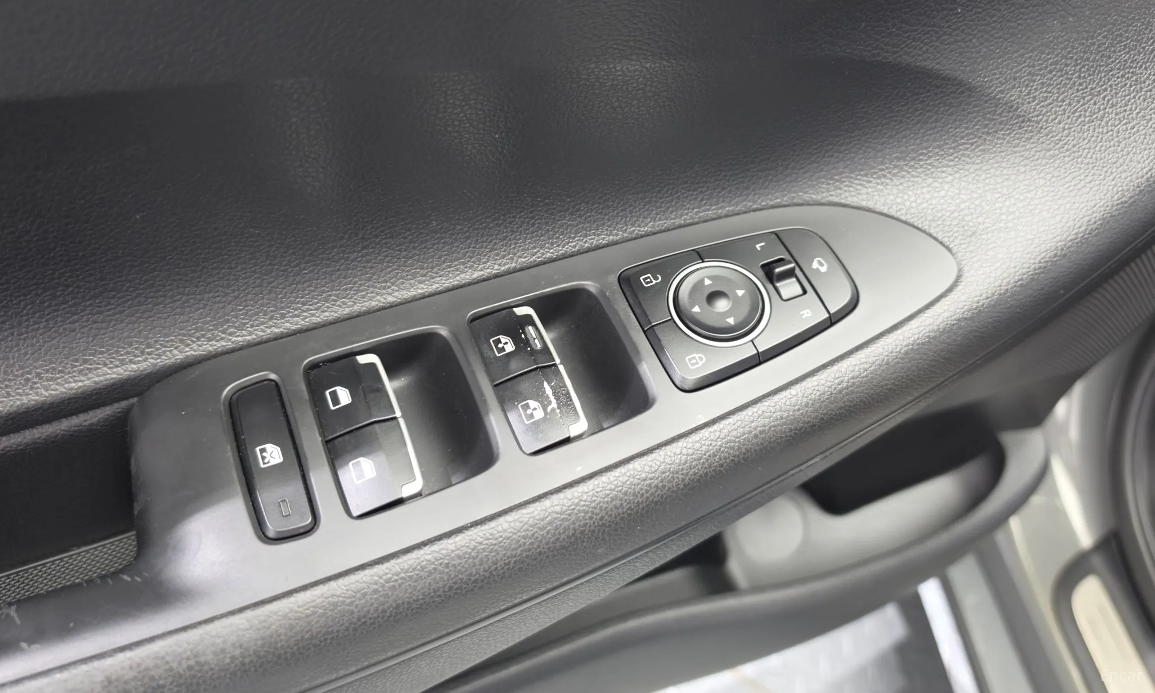 Hyundai Grandeur IG превью 18