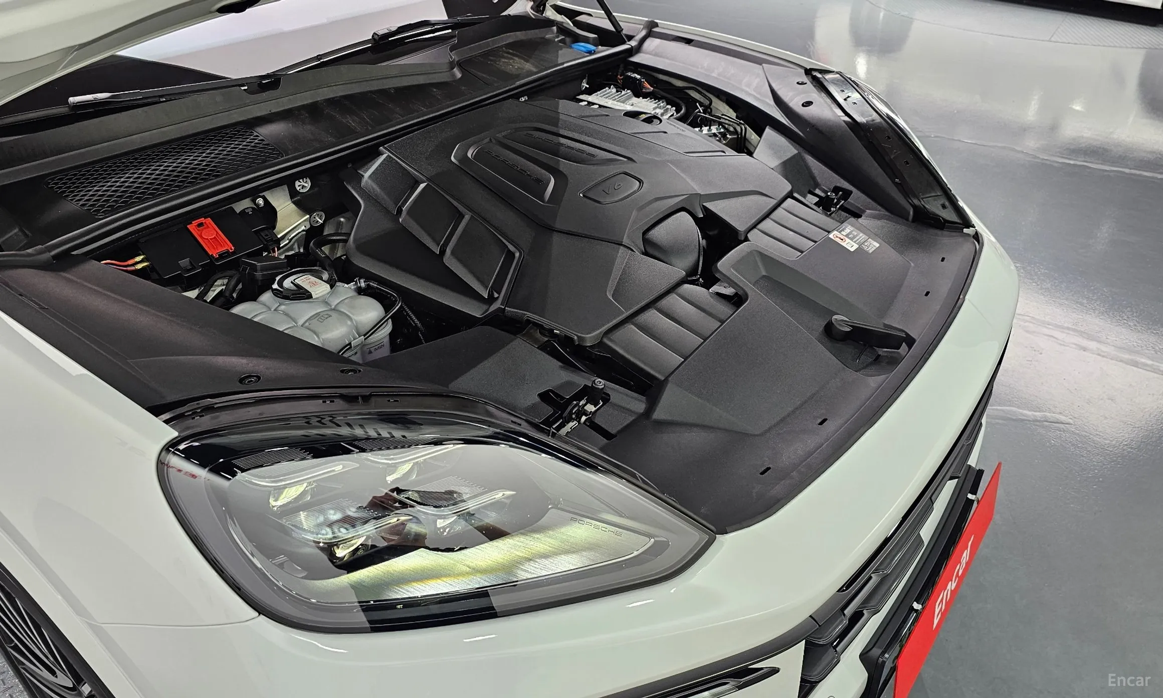 Porsche Cayenne (PO536) превью 6