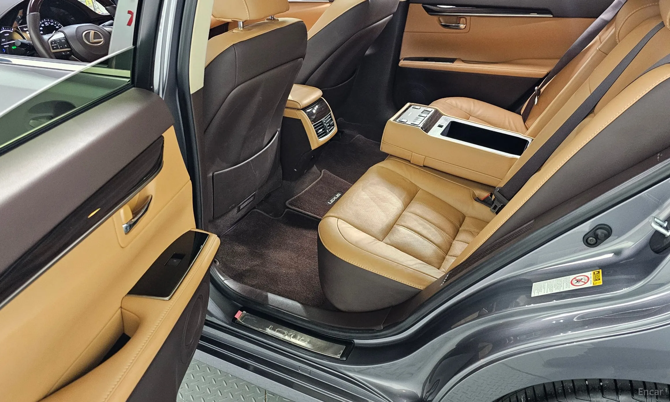 Lexus New ES300h превью 12