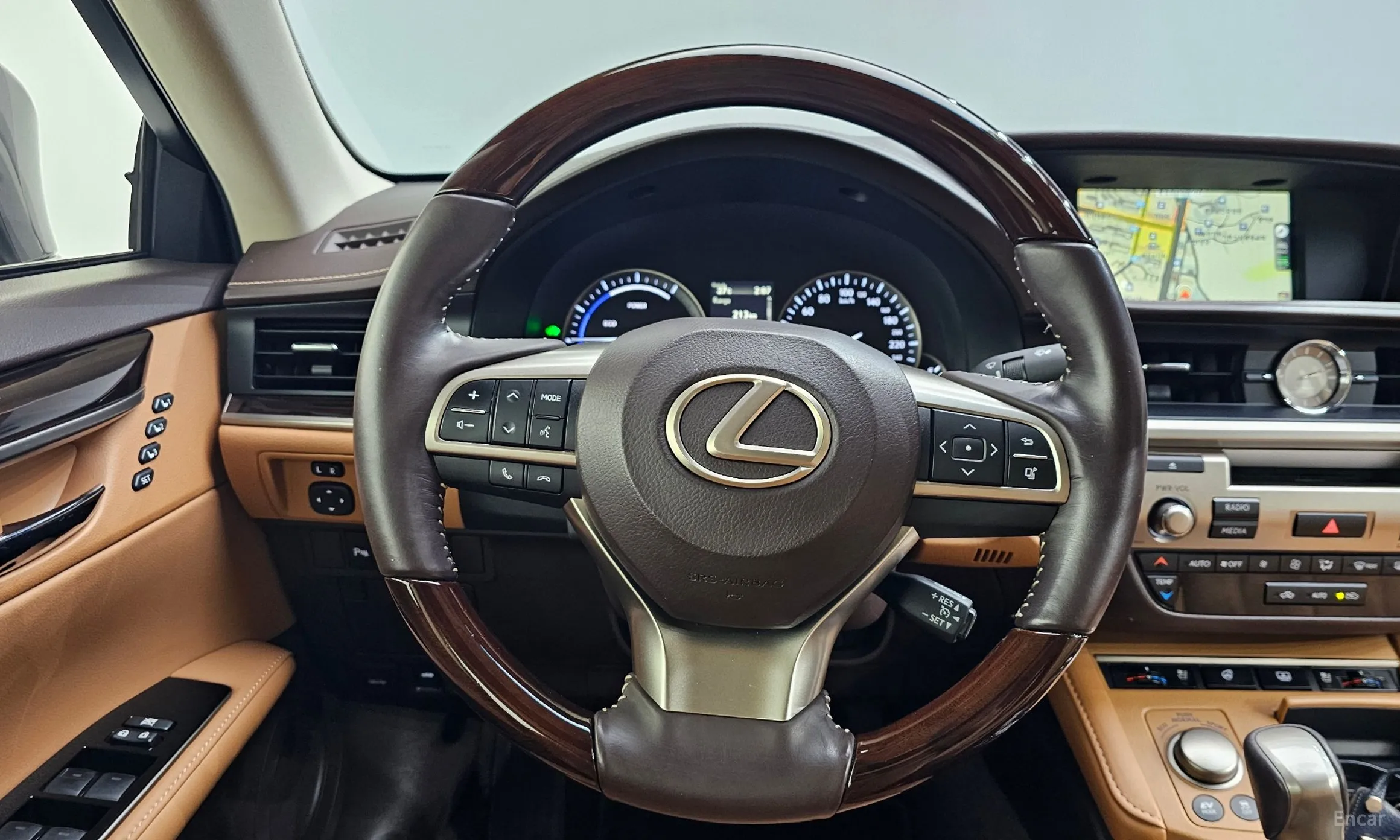 Lexus New ES300h превью 13