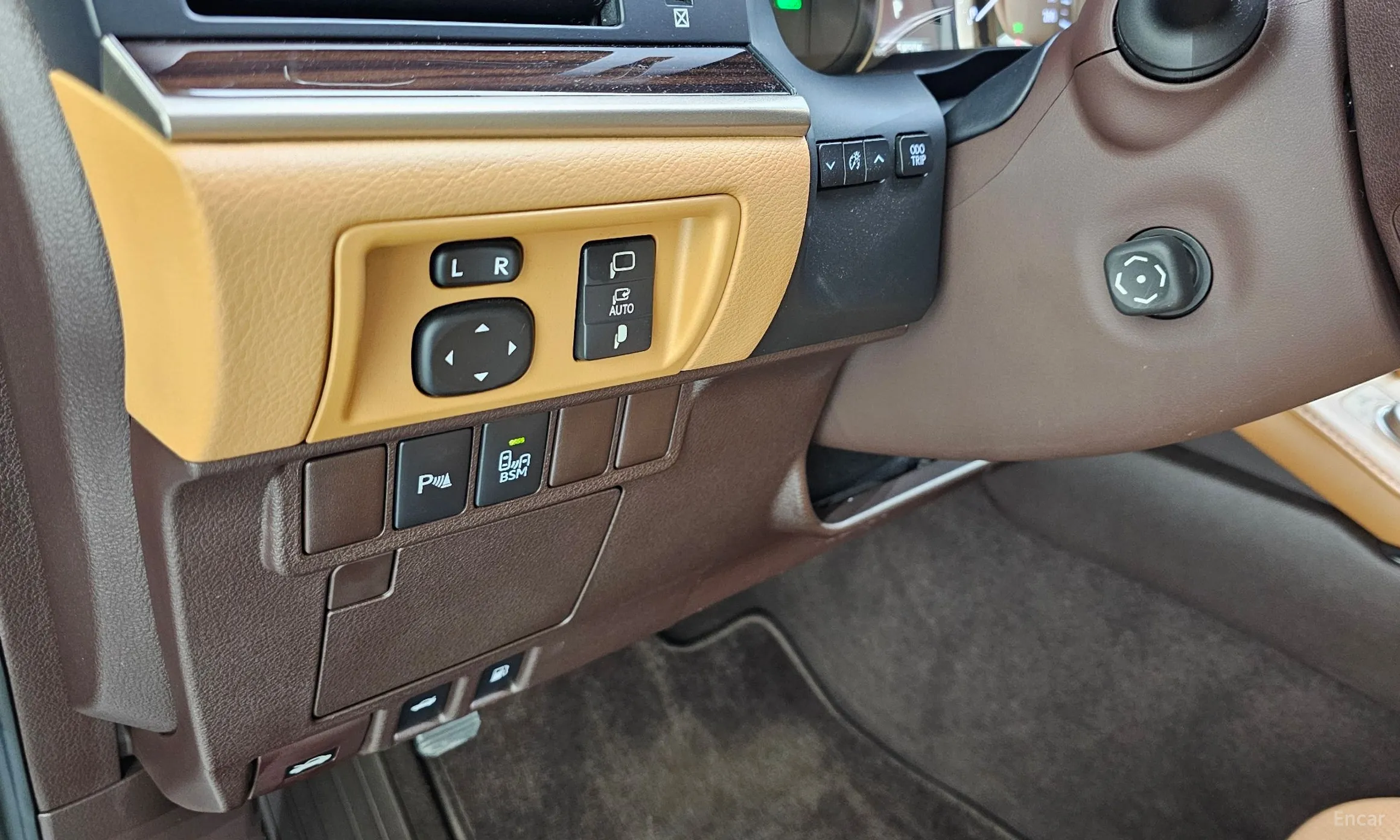 Lexus New ES300h превью 20