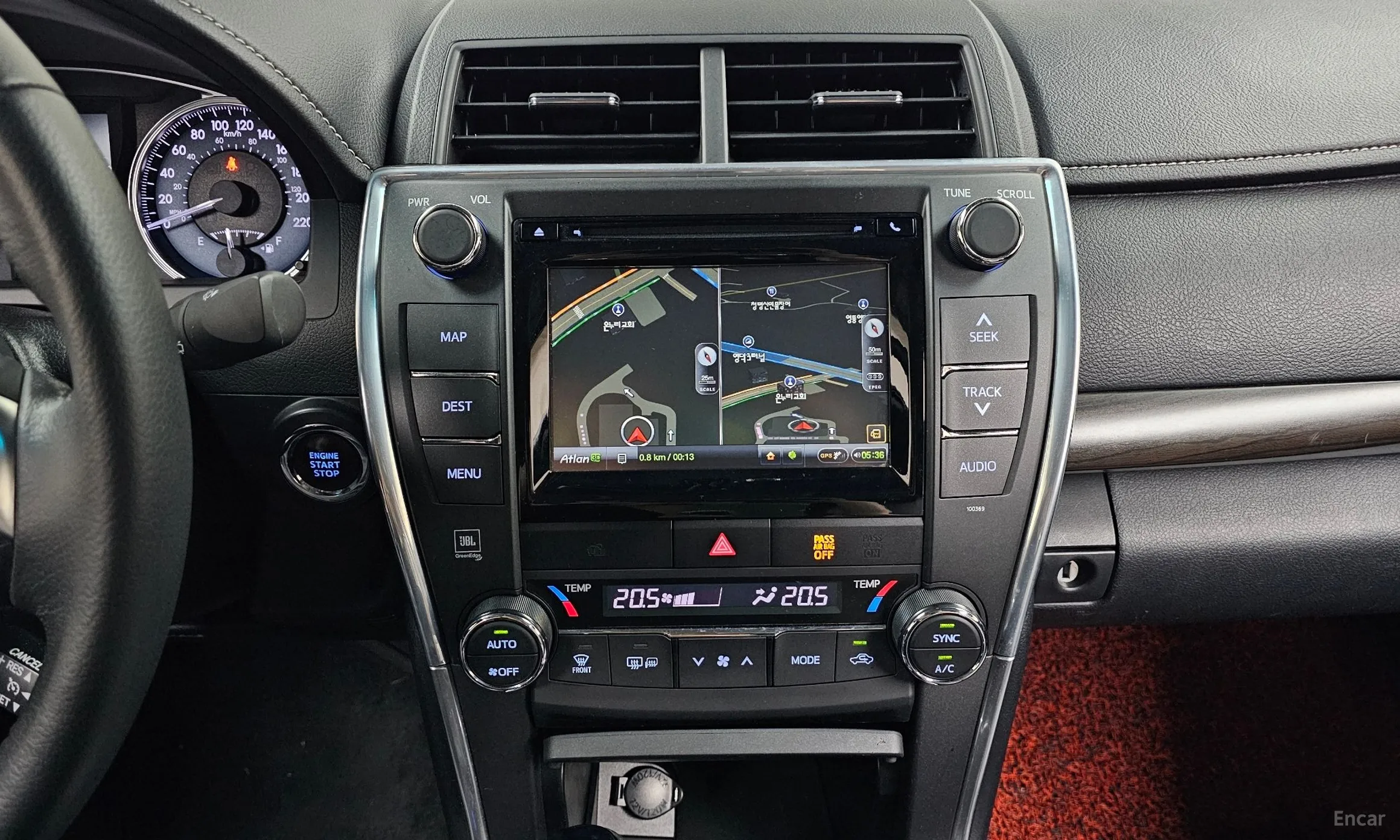 Toyota New Camry превью 14