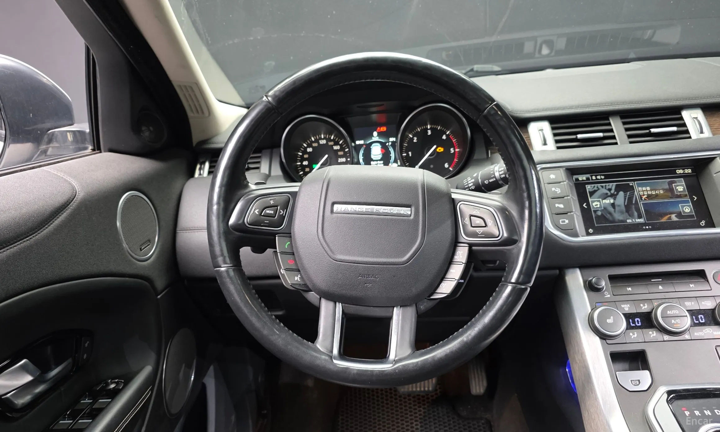 Land Rover Range Rover Evoque превью 12