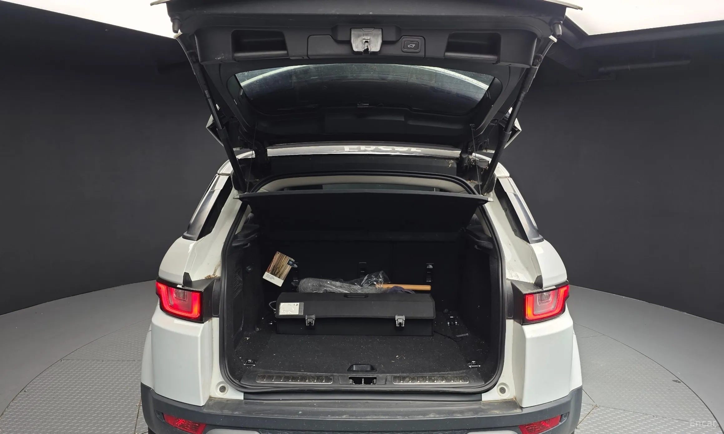 Land Rover Range Rover Evoque превью 20