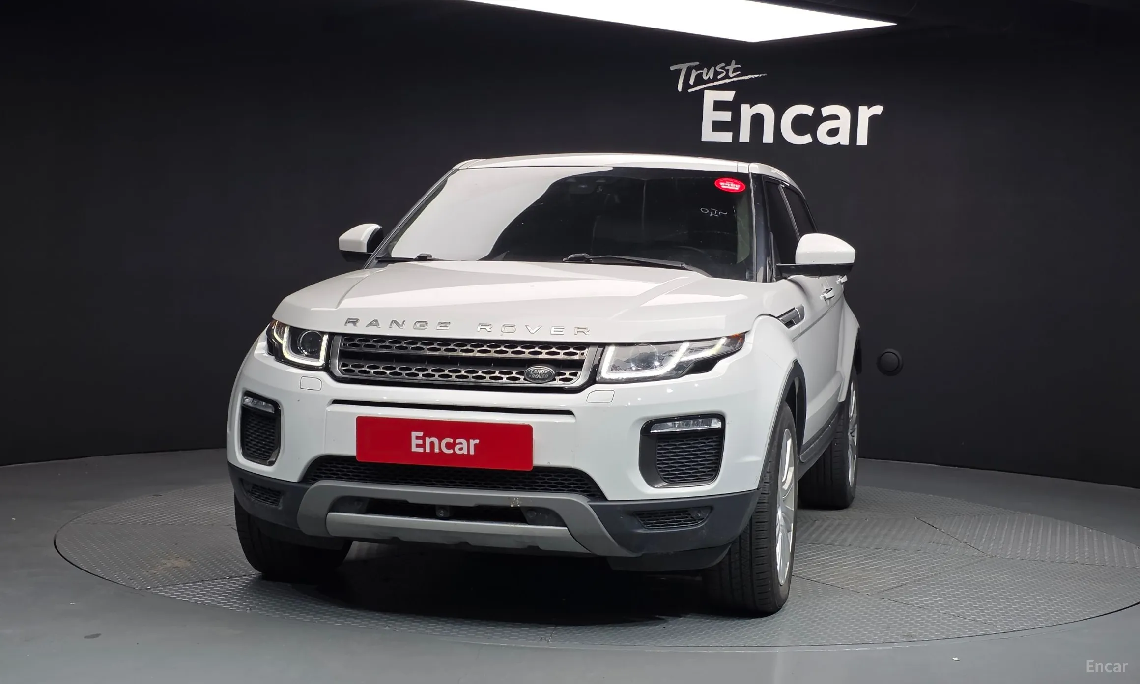 Land Rover Range Rover Evoque превью 3