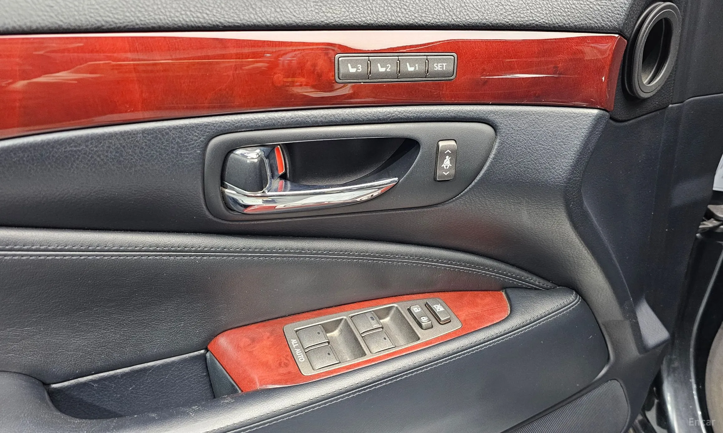 Lexus LS460L превью 16