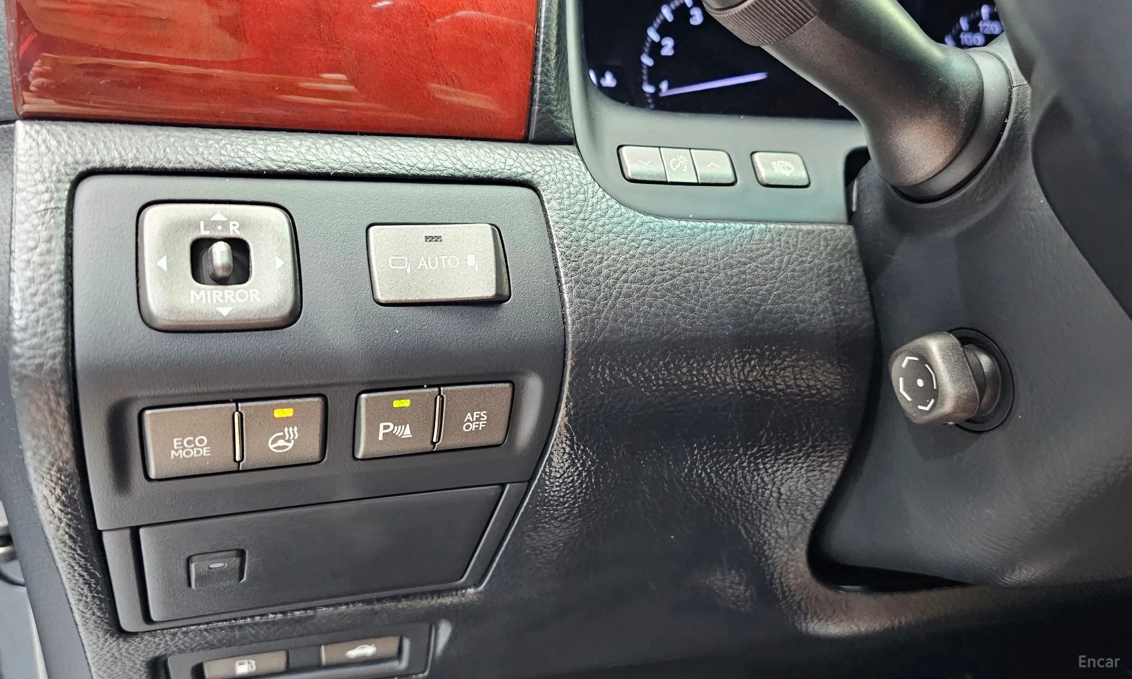 Lexus LS460L превью 17