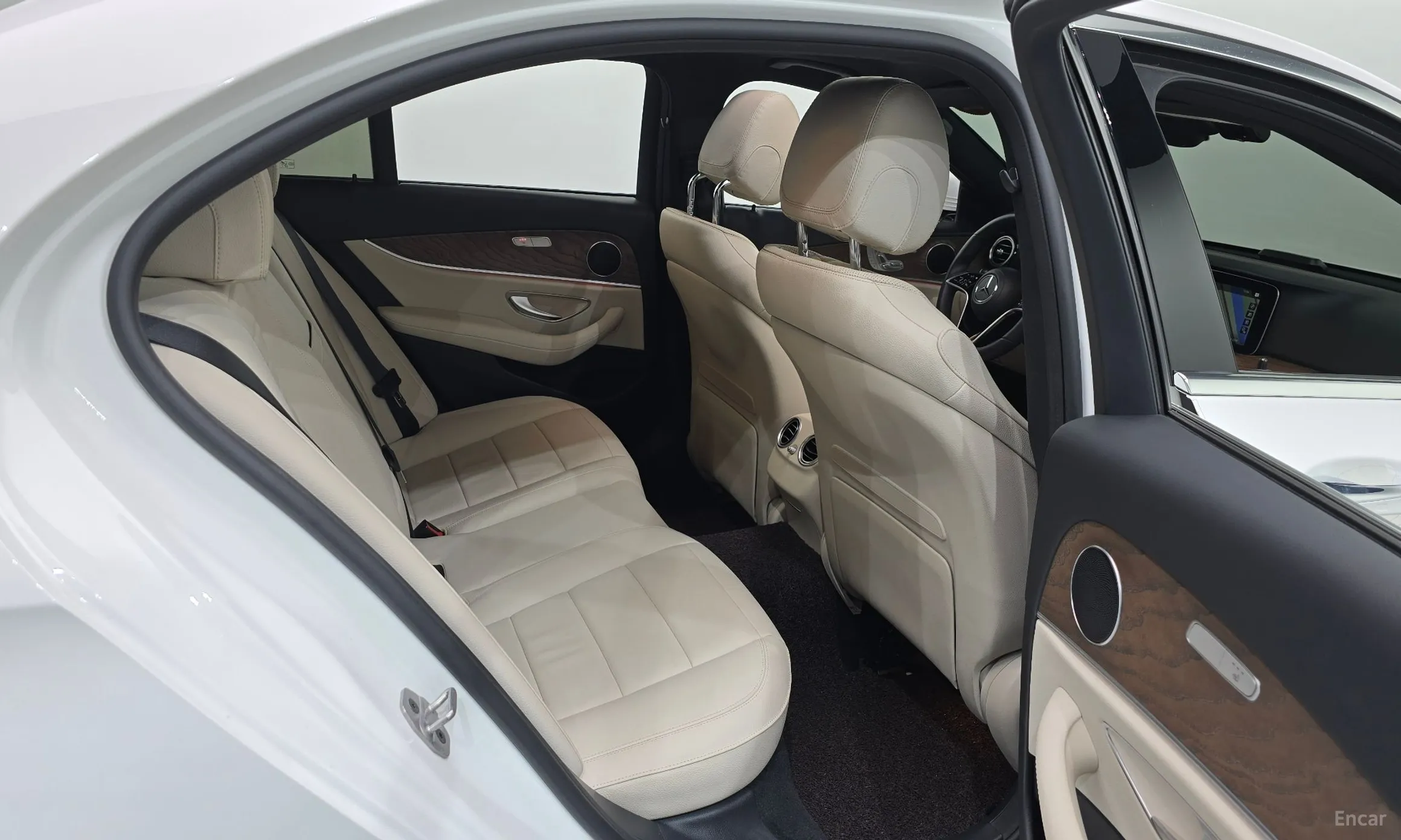 Mercedes Benz E-Class W213 превью 11