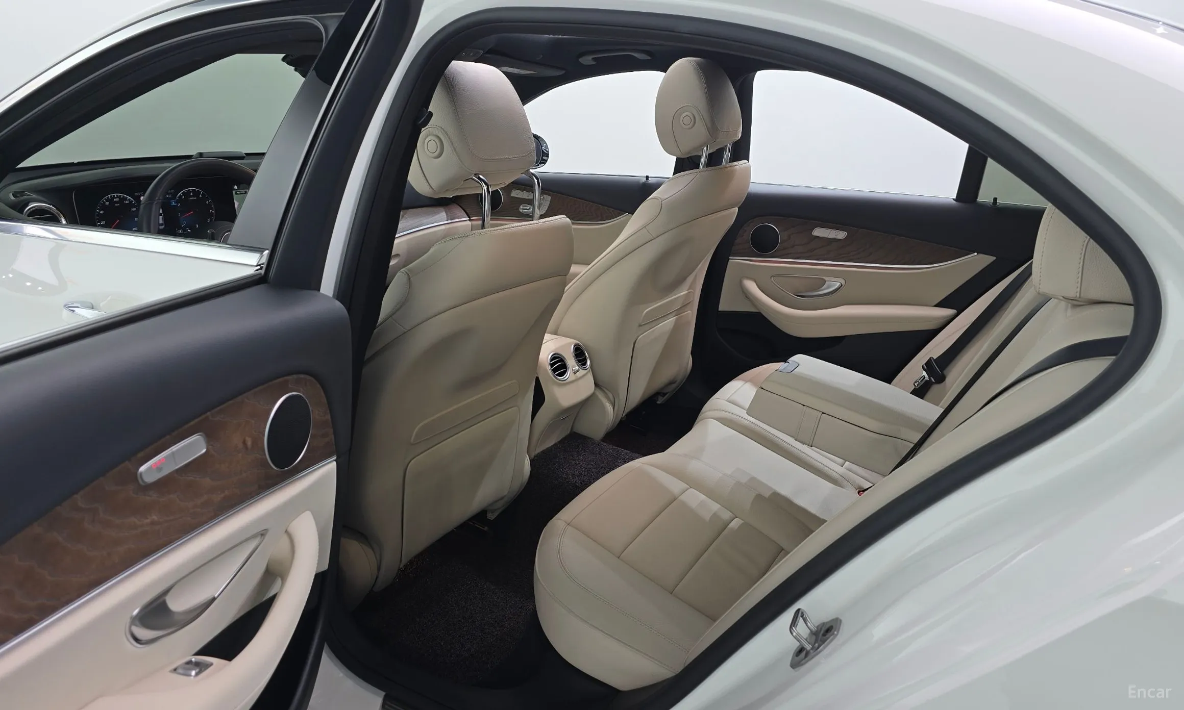 Mercedes Benz E-Class W213 превью 12