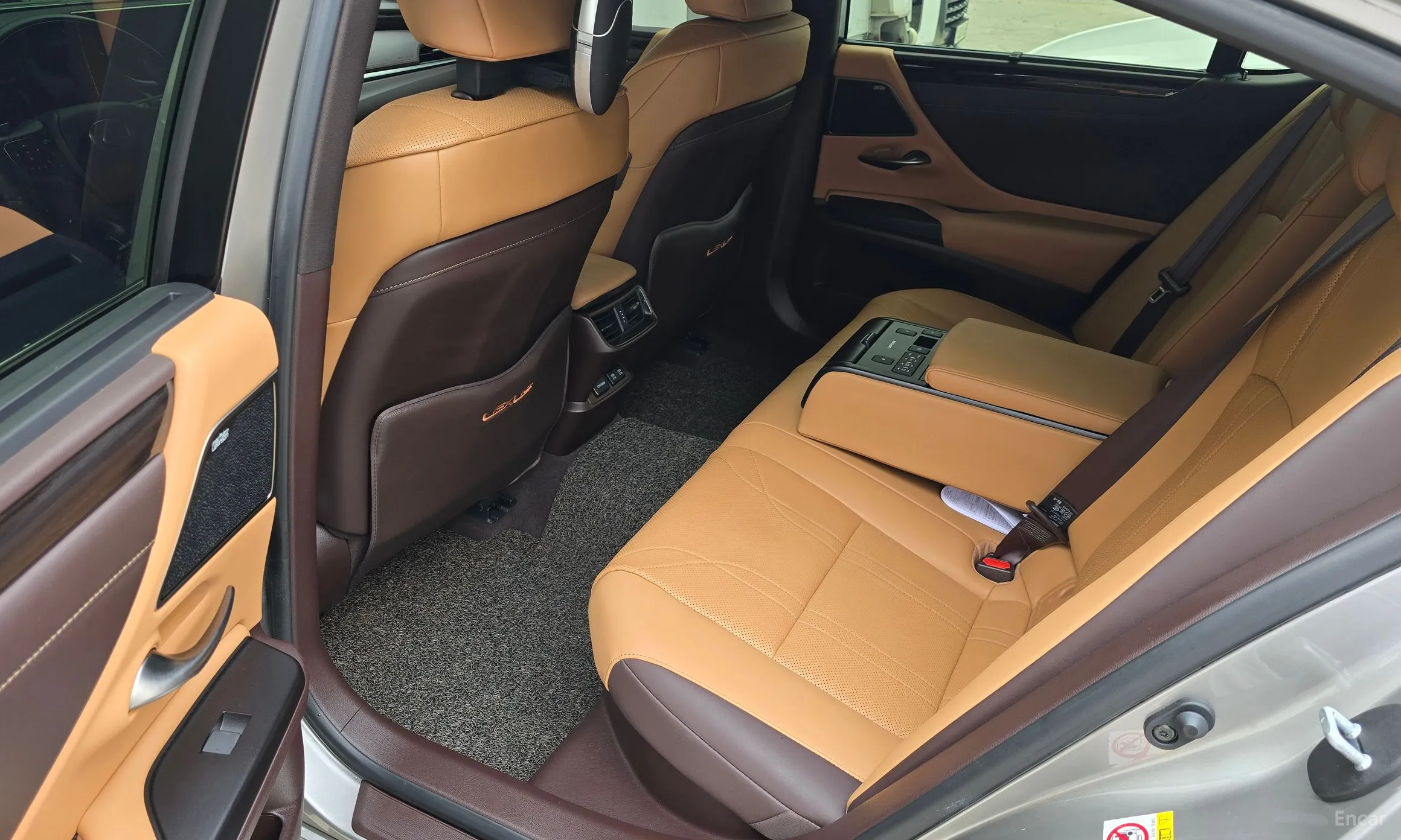Lexus ES300h 7th Generation превью 10