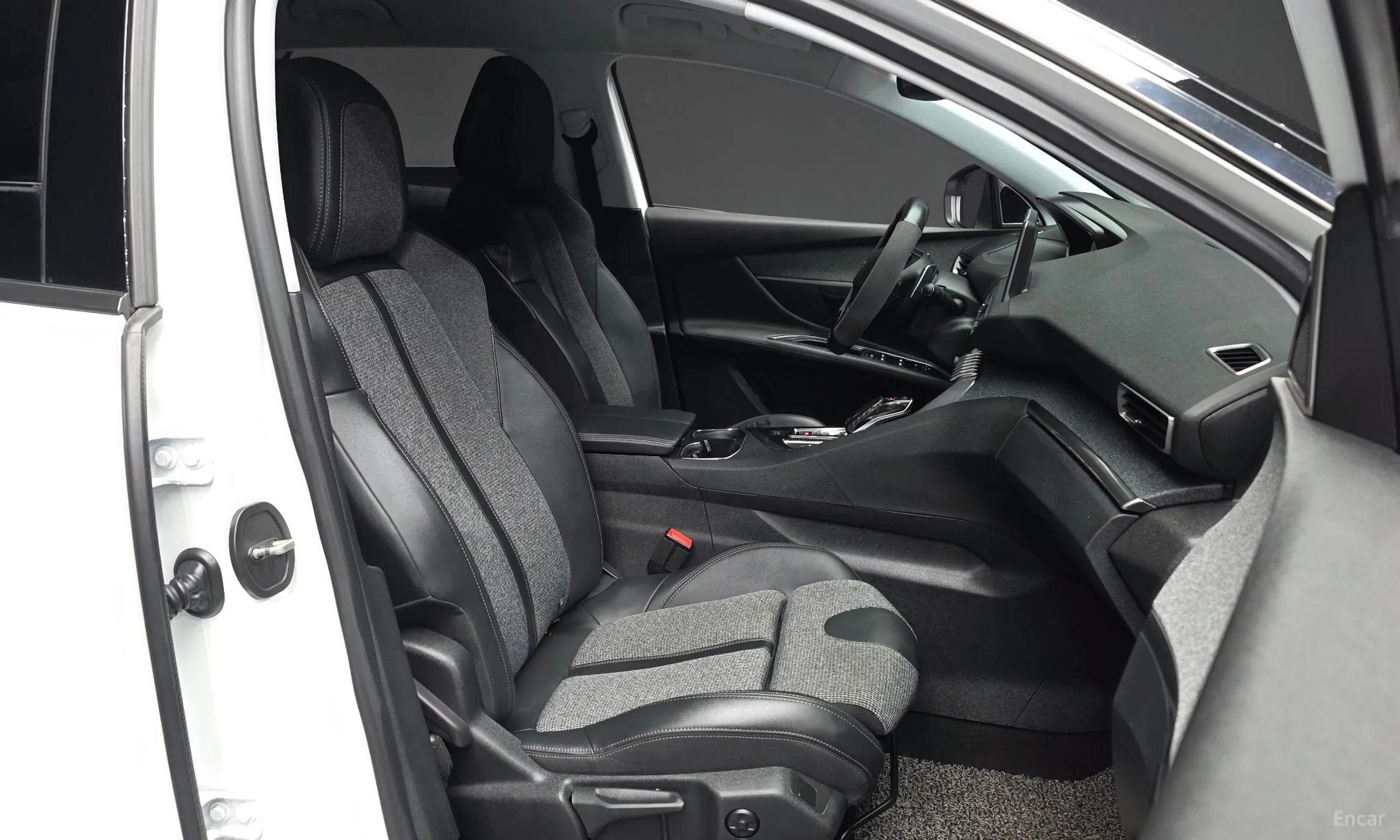 Peugeot 3008 2nd generation превью 11